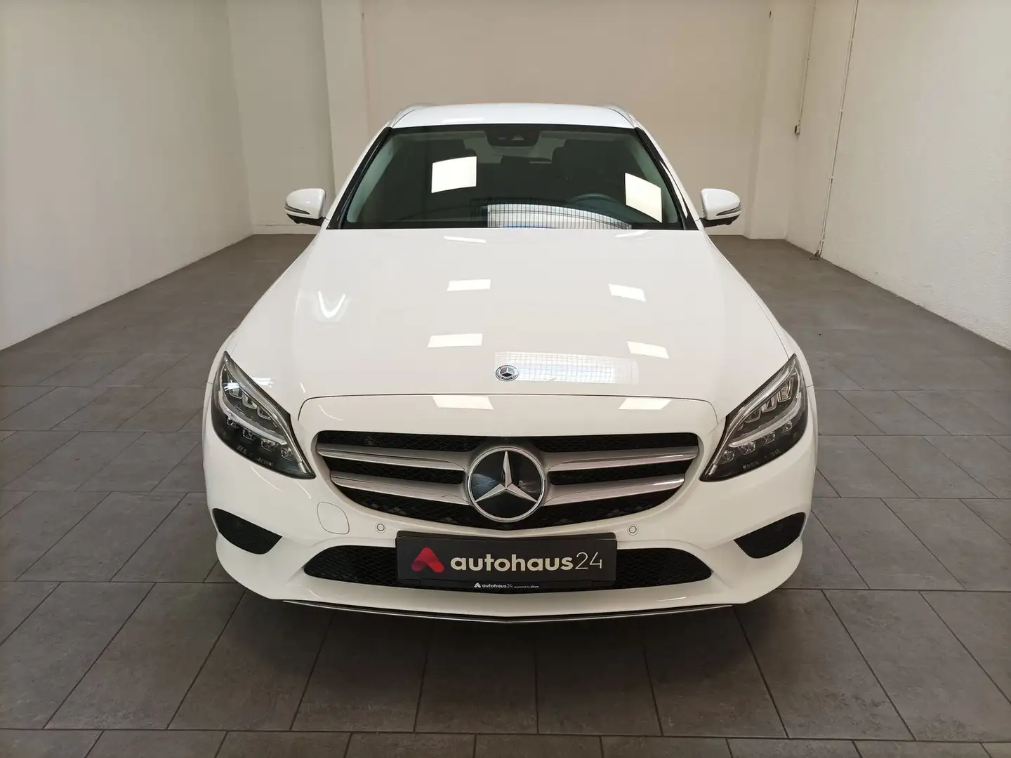 Mercedes-Benz C 300 e T Avantgarde  AHK|ACC|Navi|Kamera|LED Weiß - 2