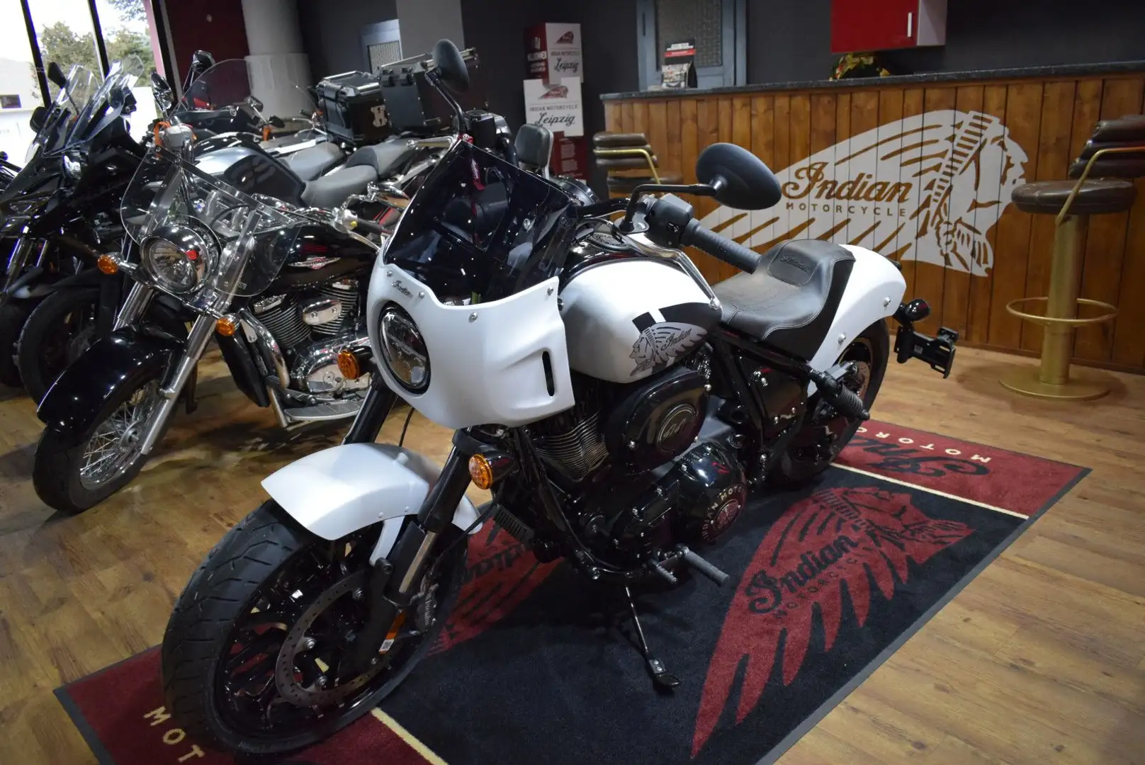 Indian SPORT CHIEF DH Ghost White Smoke4,49%Finanz Wit - 1