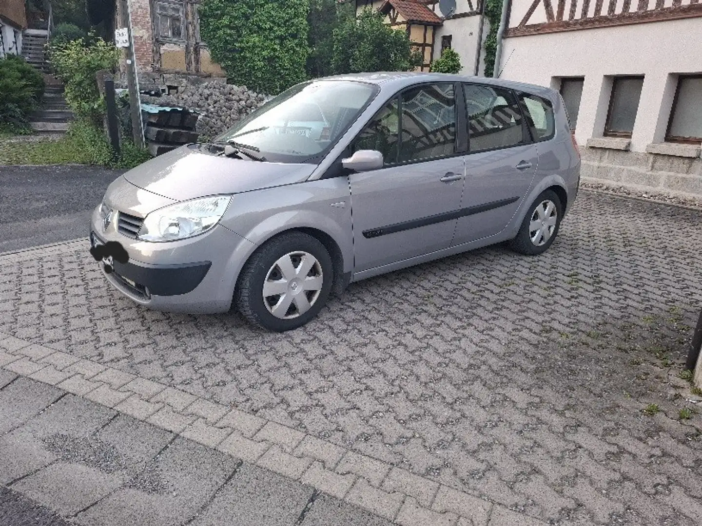 Renault Grand Scenic 1.9 dCi Dynamique - 1