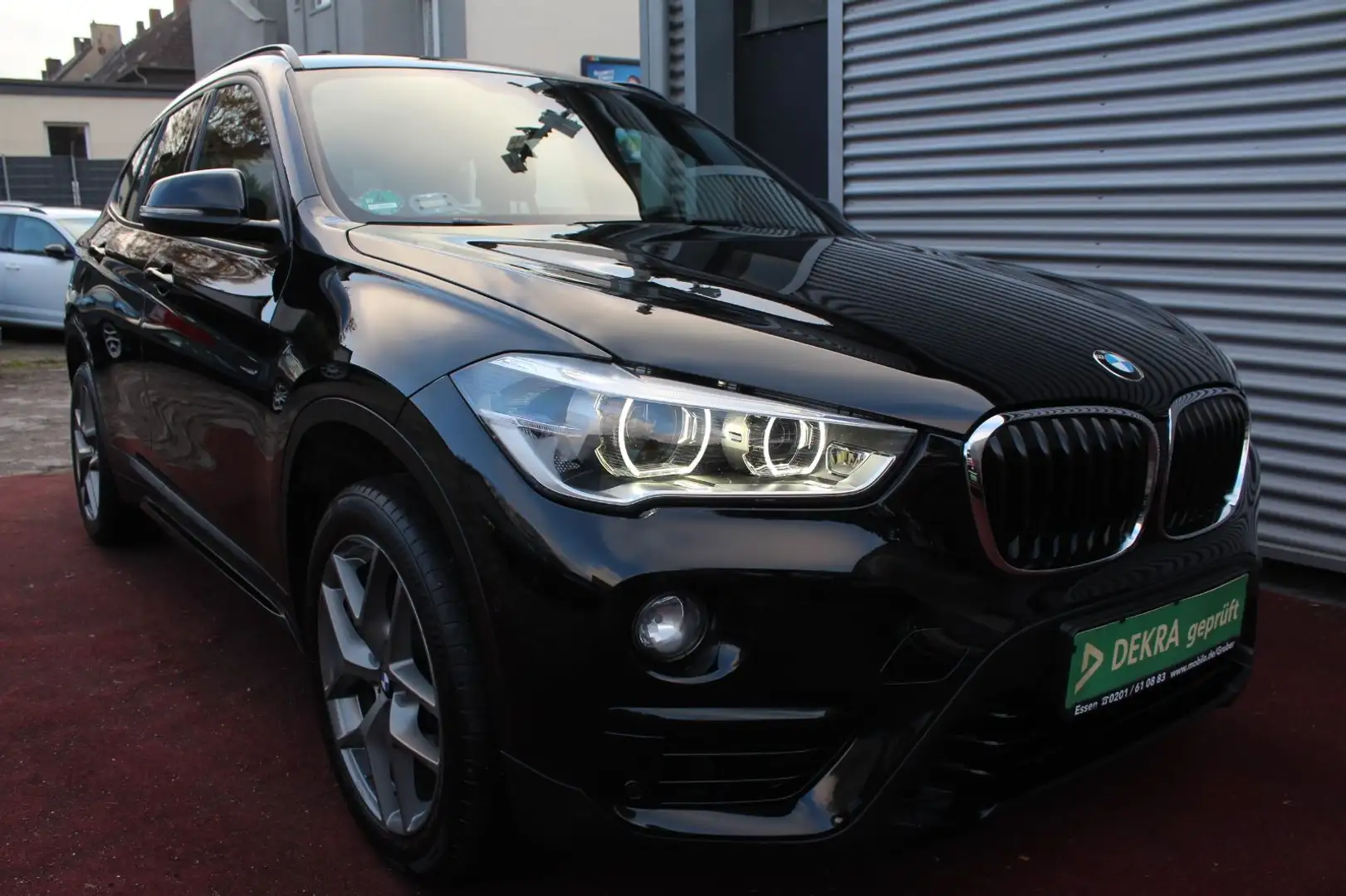 BMW X1 xDrive 20 d SPORT LINE AUTOMATIK NAVI LED 2Hd Noir - 2