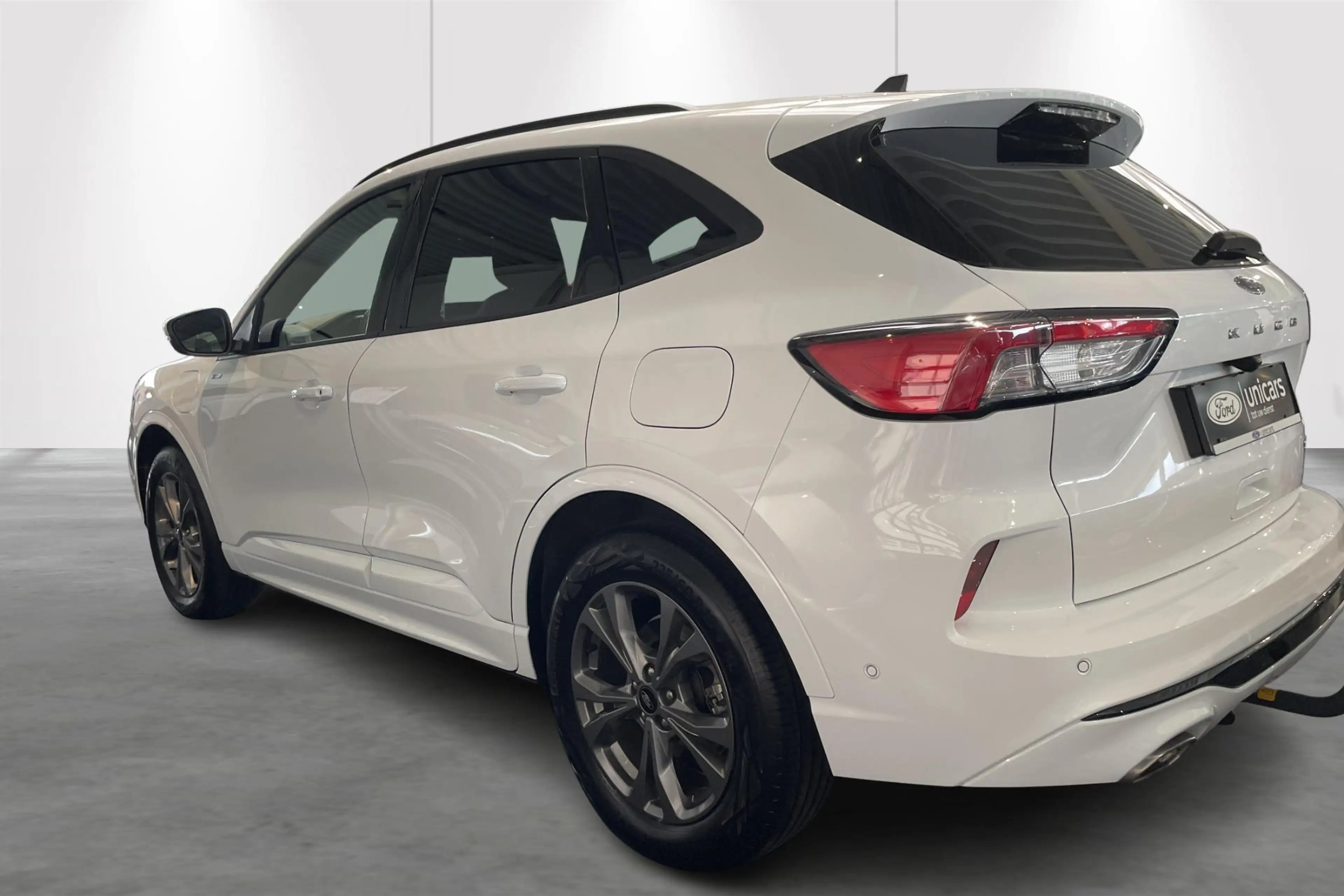 Ford Kuga 2.5i PHEV Aut. 165kW ST-Line X — photo 3