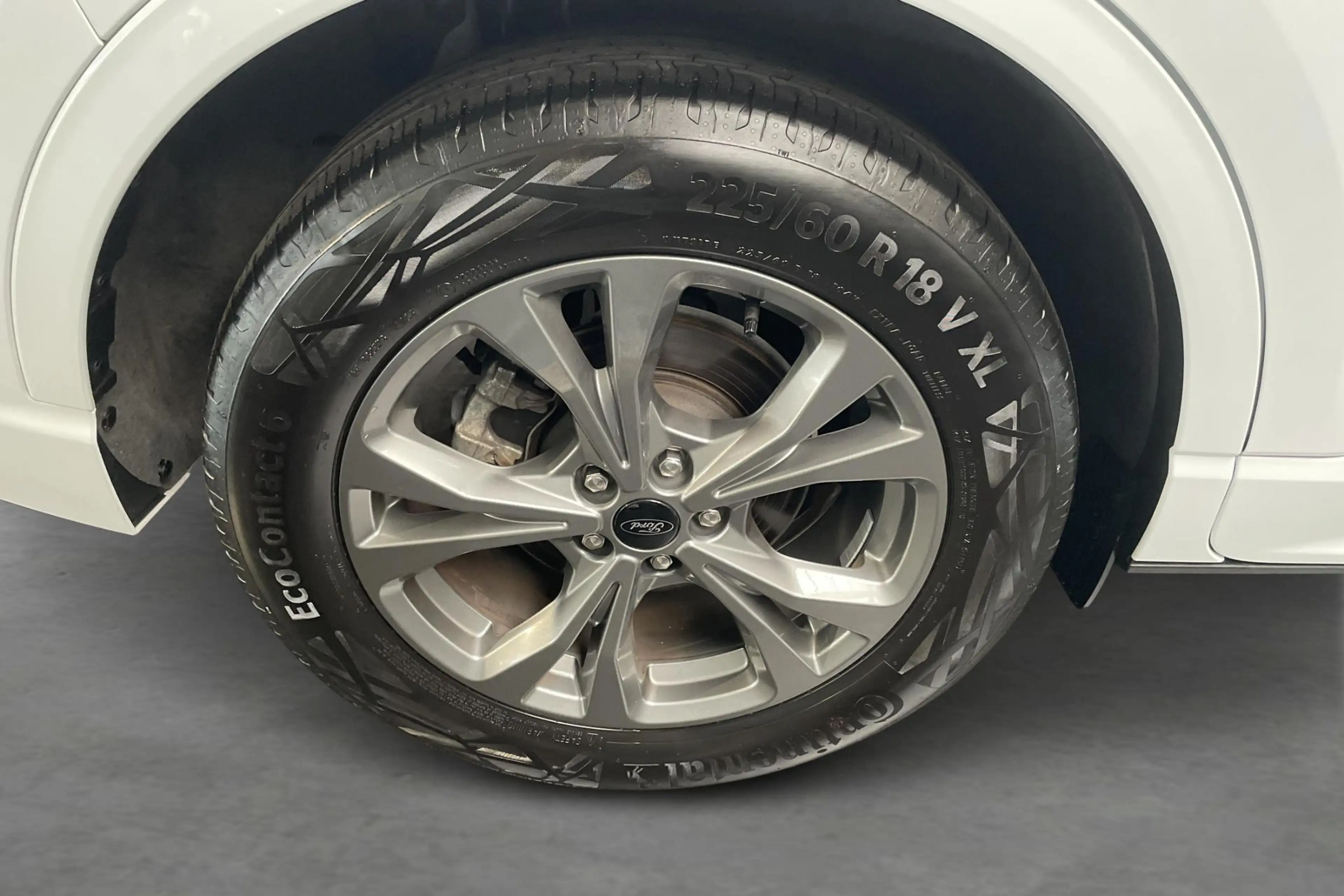 Ford Kuga 2.5i PHEV Aut. 165kW ST-Line X — photo 8