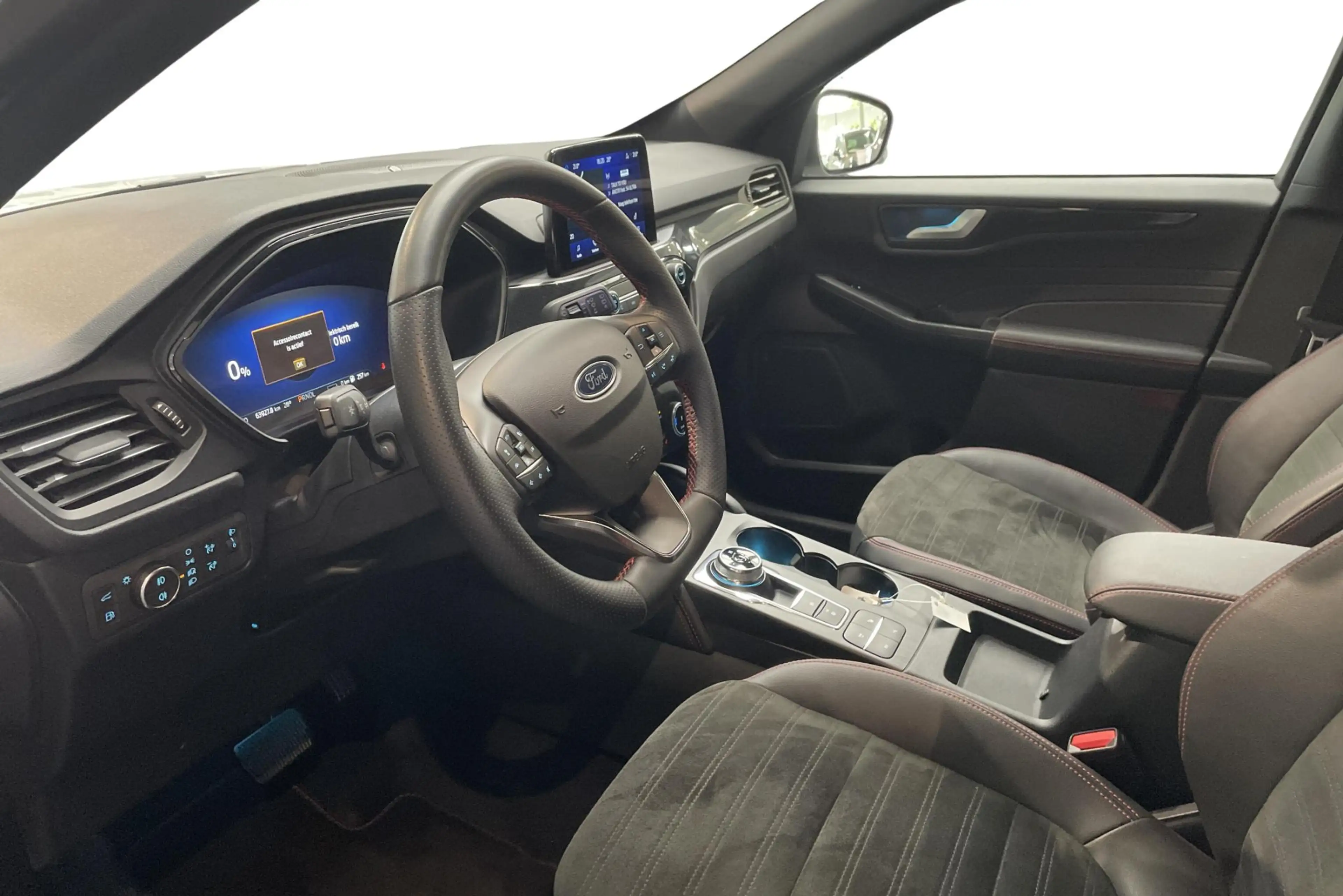 Ford Kuga 2.5i PHEV Aut. 165kW ST-Line X — photo 11
