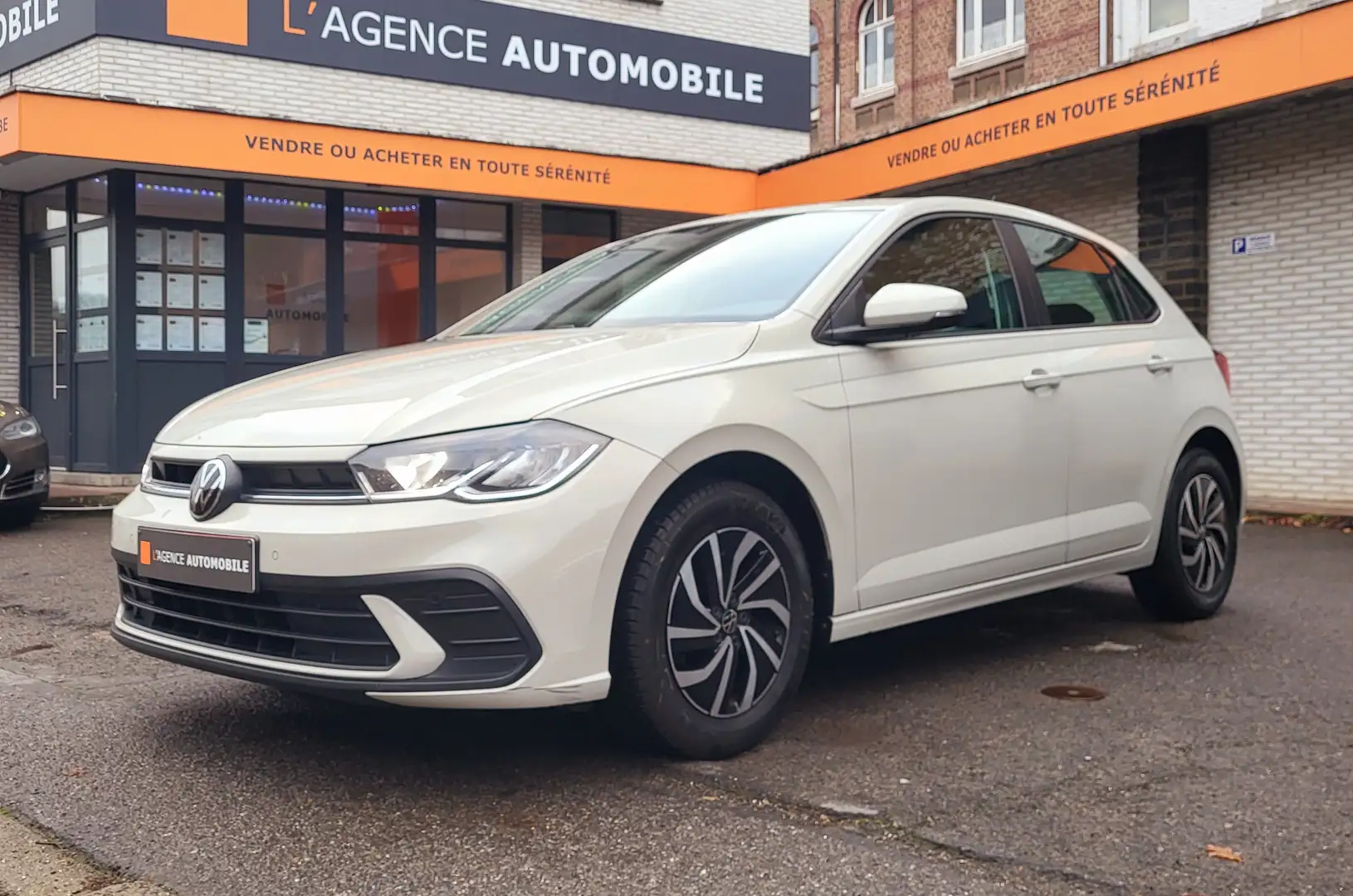 Volkswagen Polo 1.0 MPI FACELIFT 15" PDCs APPLE&ANDROID GARANTI12M Beige - 2