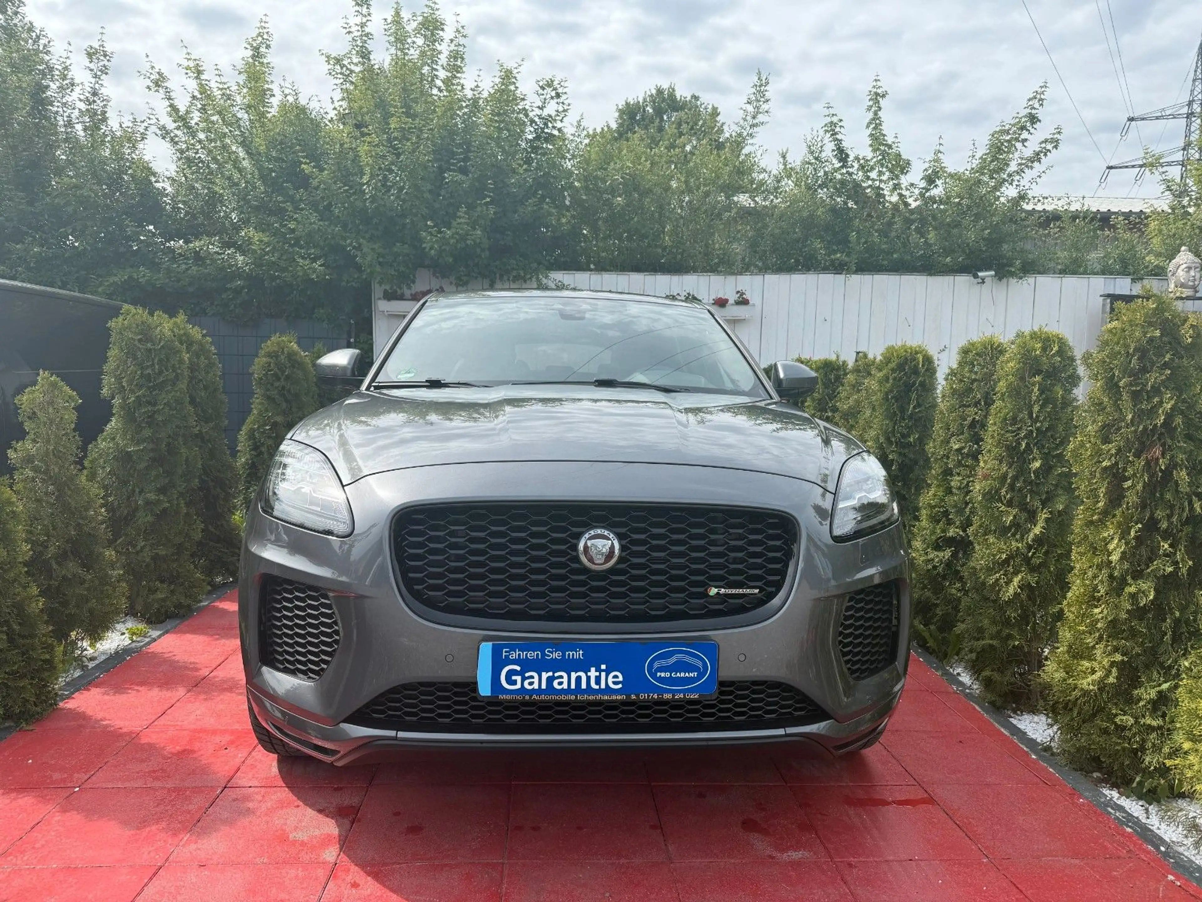 Jaguar E-Pace E-PACE R-Dynamic SE AWD — photo 3