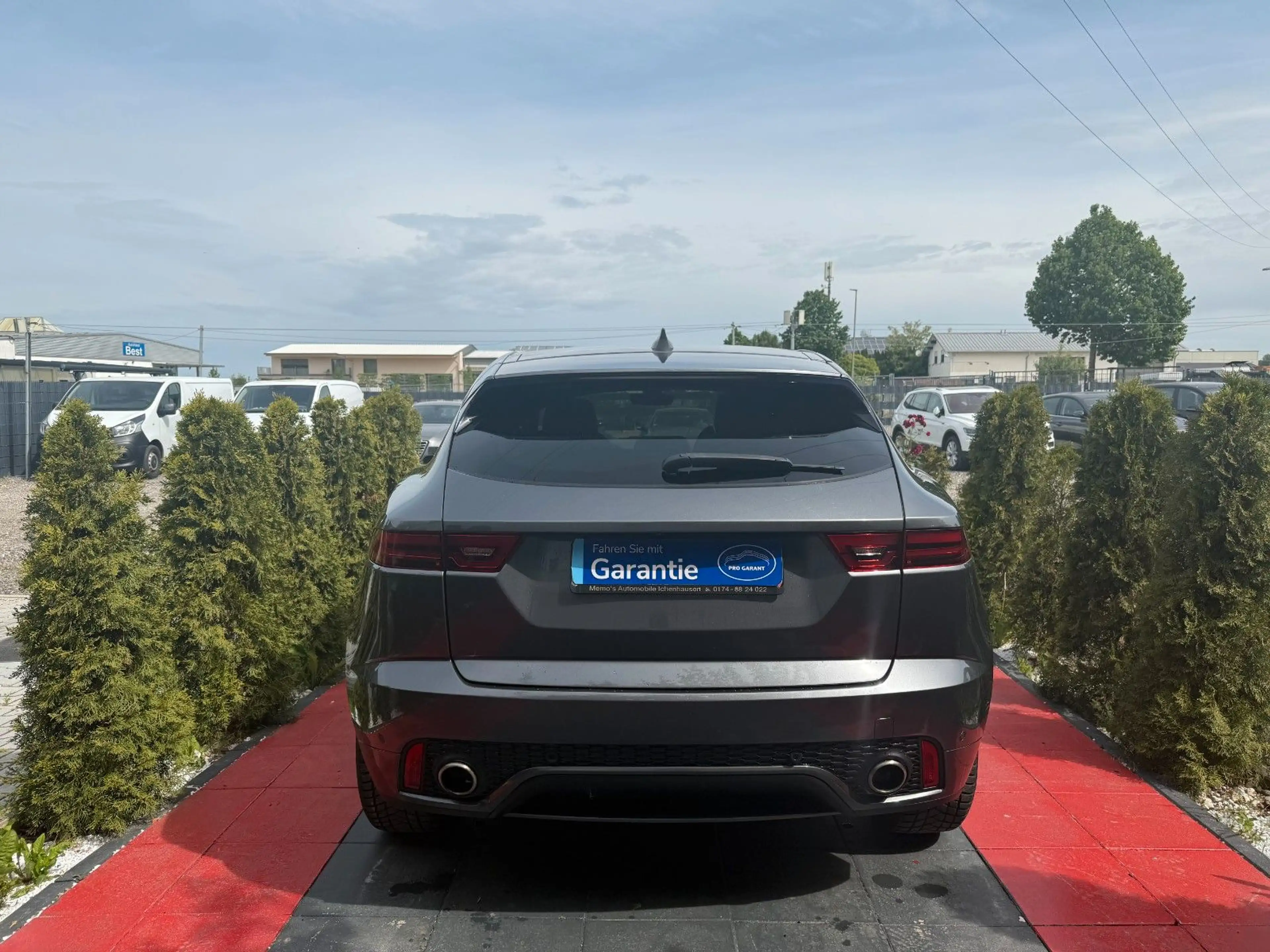 Jaguar E-Pace E-PACE R-Dynamic SE AWD — photo 6