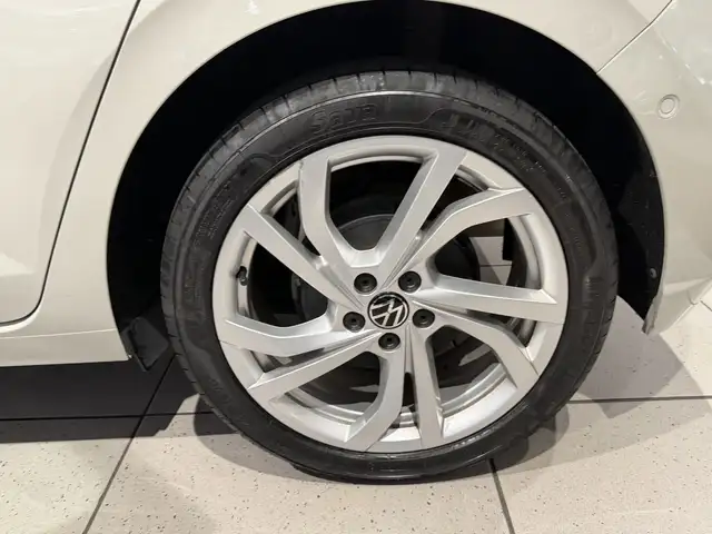 Volkswagen Polo view 14