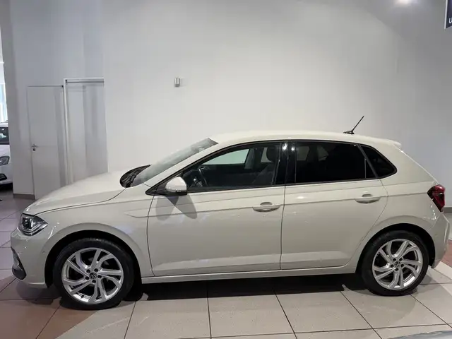 Volkswagen Polo view 2