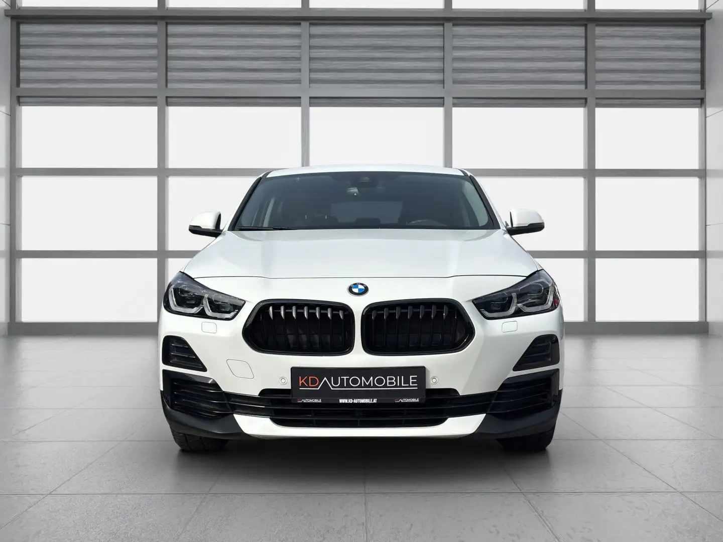 BMW X2 xDrive, 20d Aut., Sport Line Weiß - 2