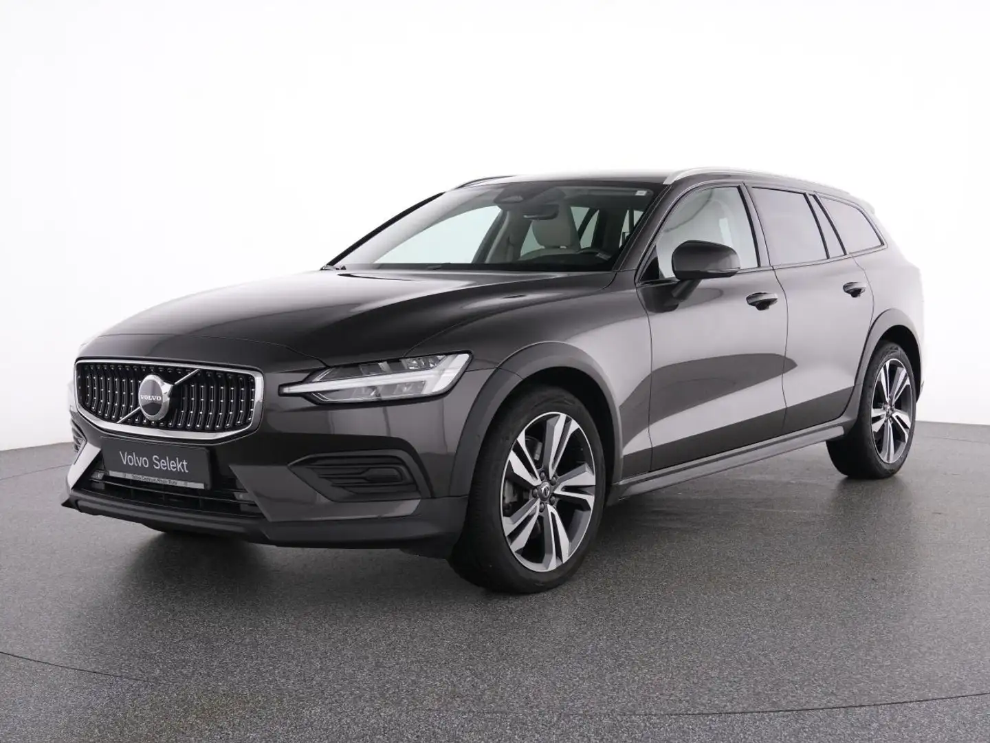 Volvo V60 Cross Country B4 AWD Plus+AHK+WINTERPAK+ Grau - 2