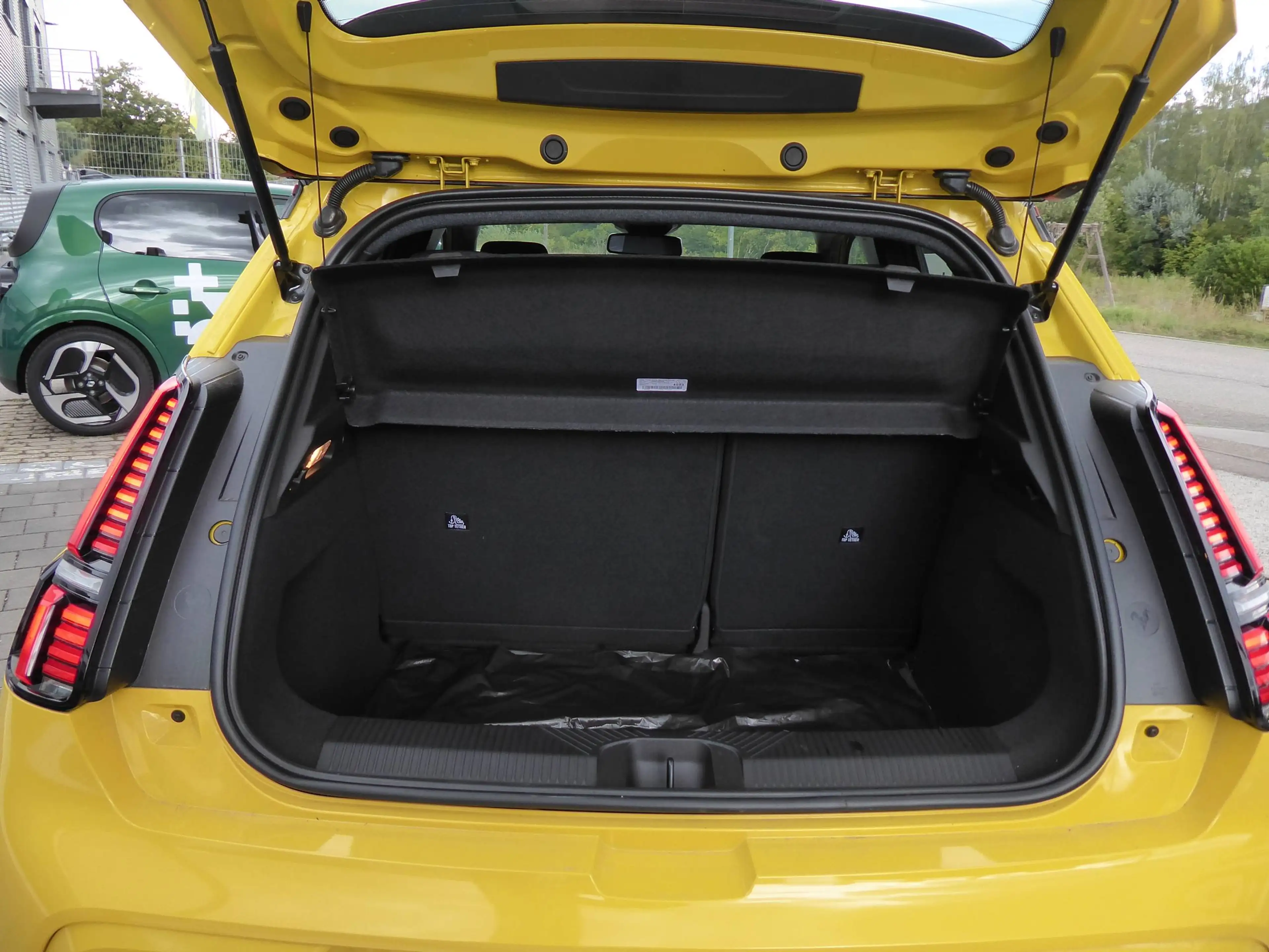 Renault R 5 R 5 E-Tech Techno 120 Urban Range — photo 5