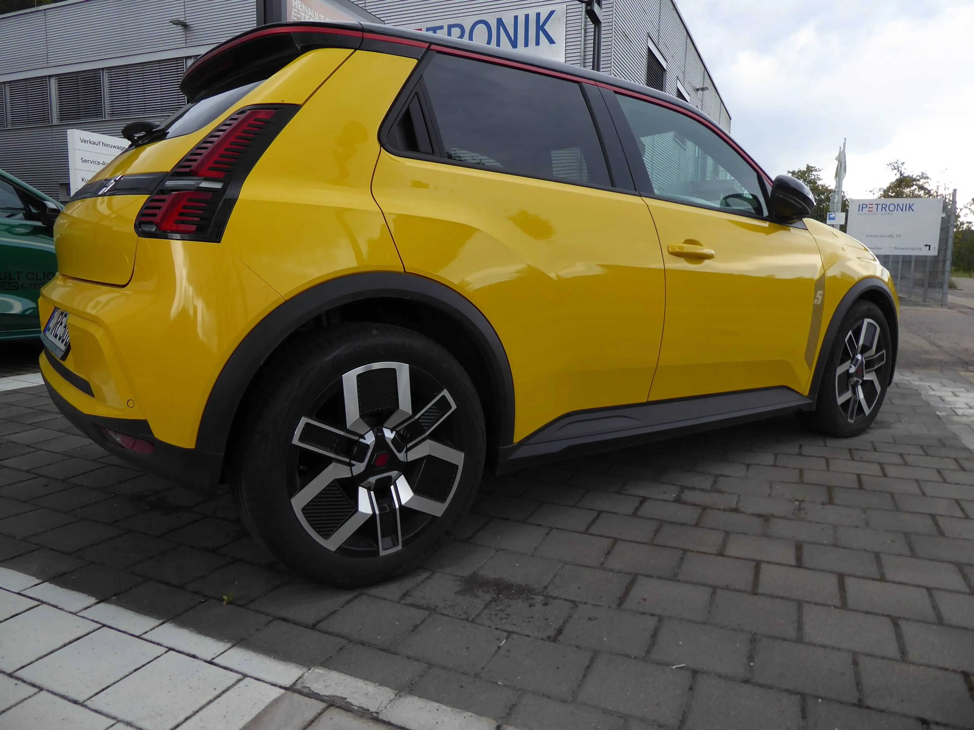 Renault R 5 R 5 E-Tech Techno 120 Urban Range — photo 3