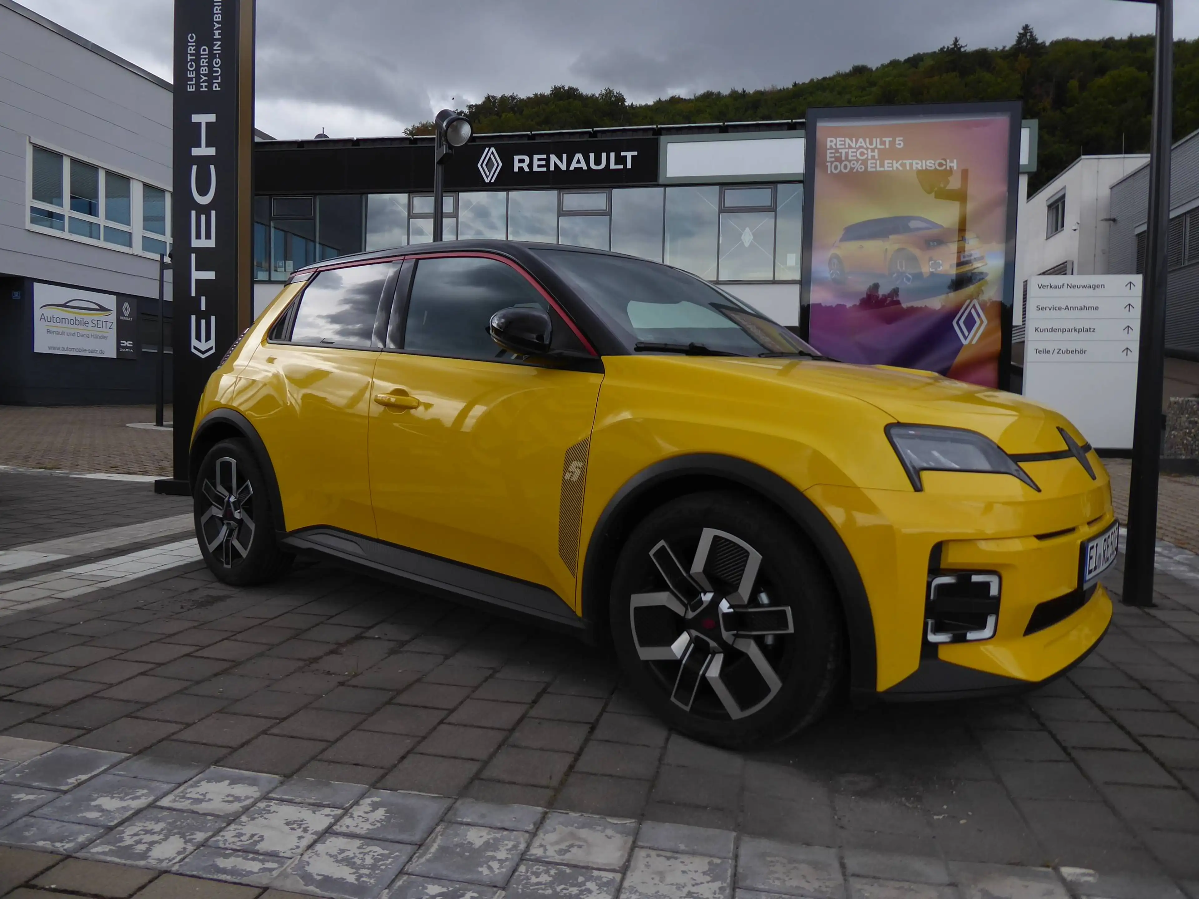 Renault R 5 R 5 E-Tech Techno 120 Urban Range — photo 2