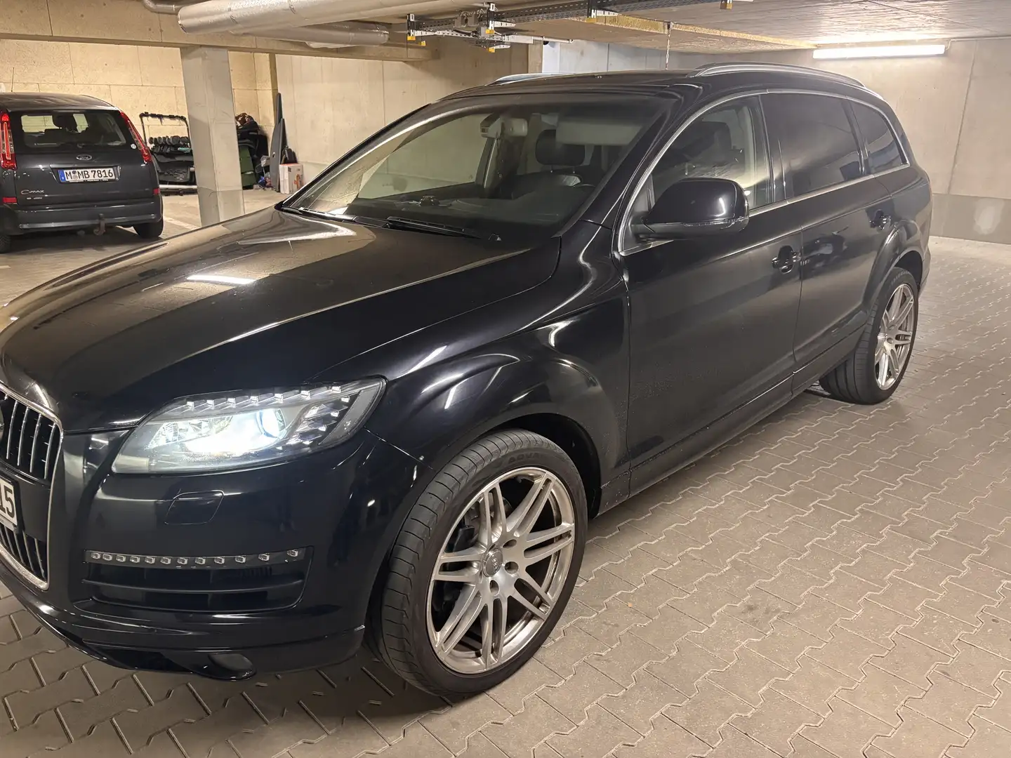 Audi Q7 3.0 TDI clean diesel quattro (176kW) Černá - 2