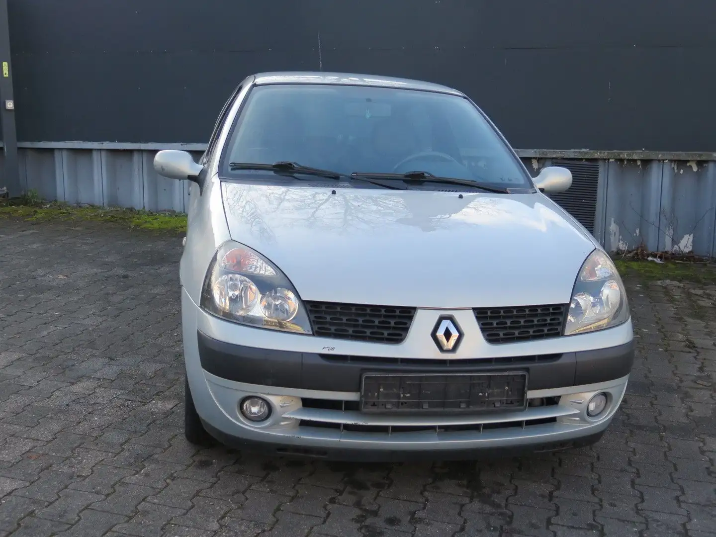 Renault Clio Grau - 1