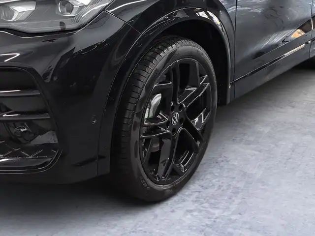 Volkswagen Tiguan view 6