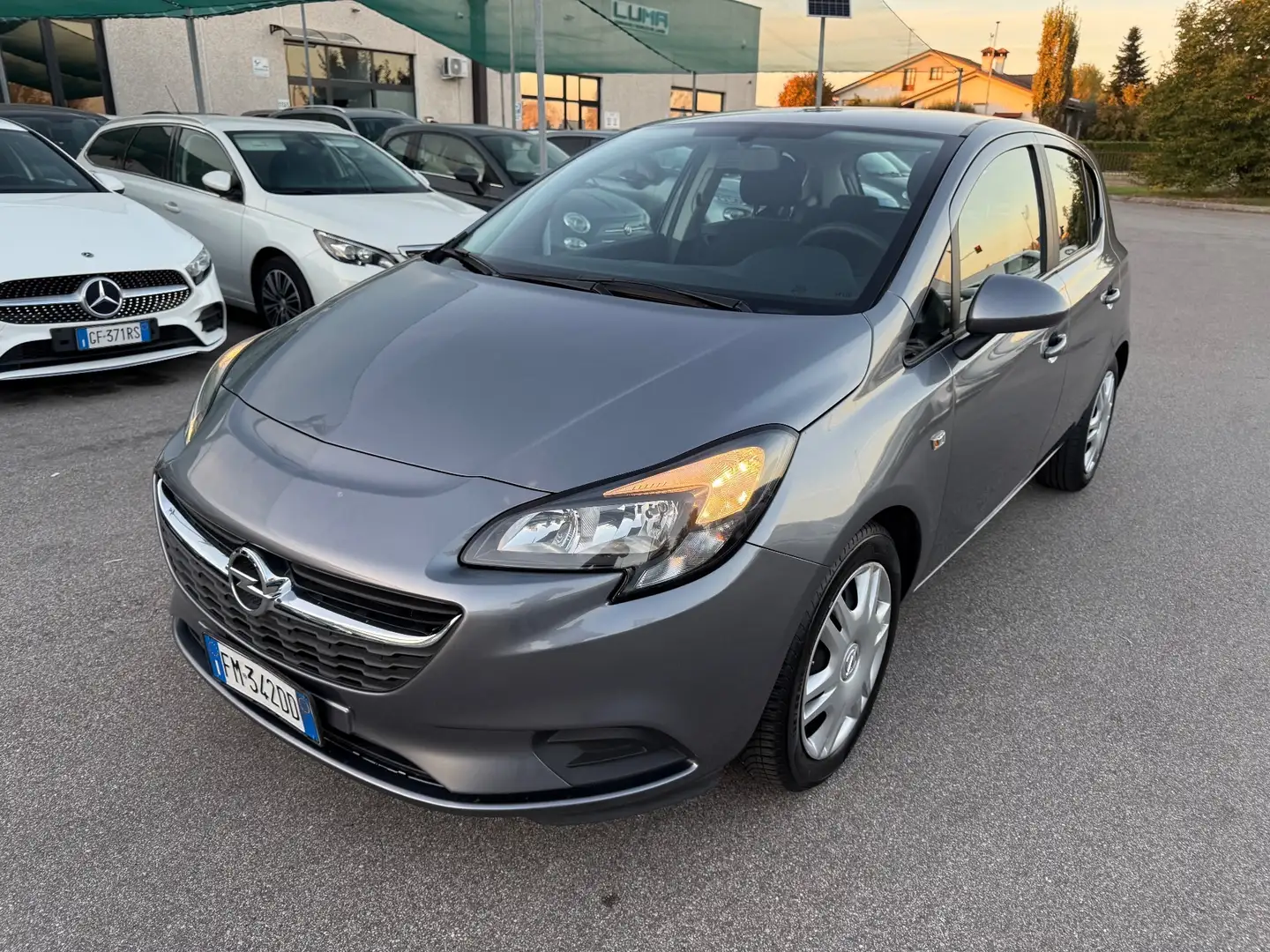 Opel Corsa Corsa 1.2 5 porte Innovation Gris - 1