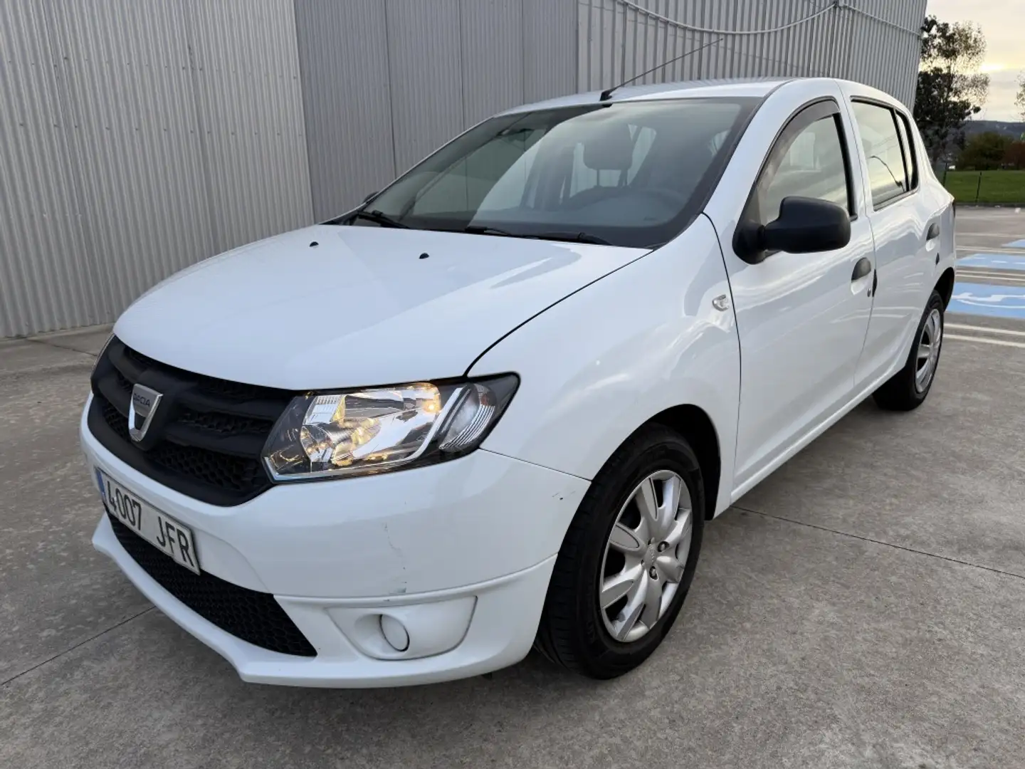 Dacia Sandero 1.2 Ambiance 75 Blanco - 1