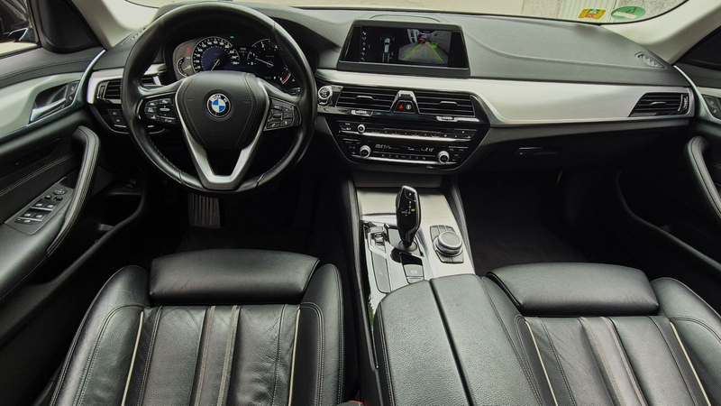 BMW 530 Luxury/ACC/AHK/LED/Leder/RFK/Standh/Spur/Tot — photo 11
