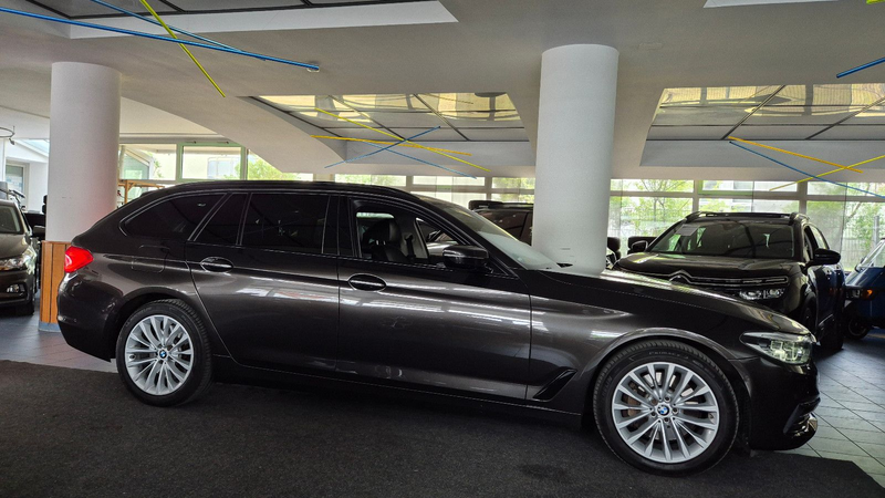 BMW 530 Luxury/ACC/AHK/LED/Leder/RFK/Standh/Spur/Tot — photo 4