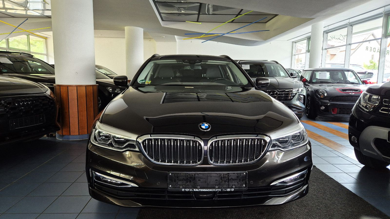 BMW 530 Luxury/ACC/AHK/LED/Leder/RFK/Standh/Spur/Tot — photo 2