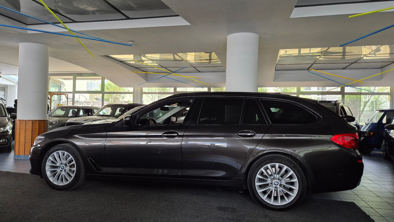 BMW 530 Luxury/ACC/AHK/LED/Leder/RFK/Standh/Spur/Tot — photo 10