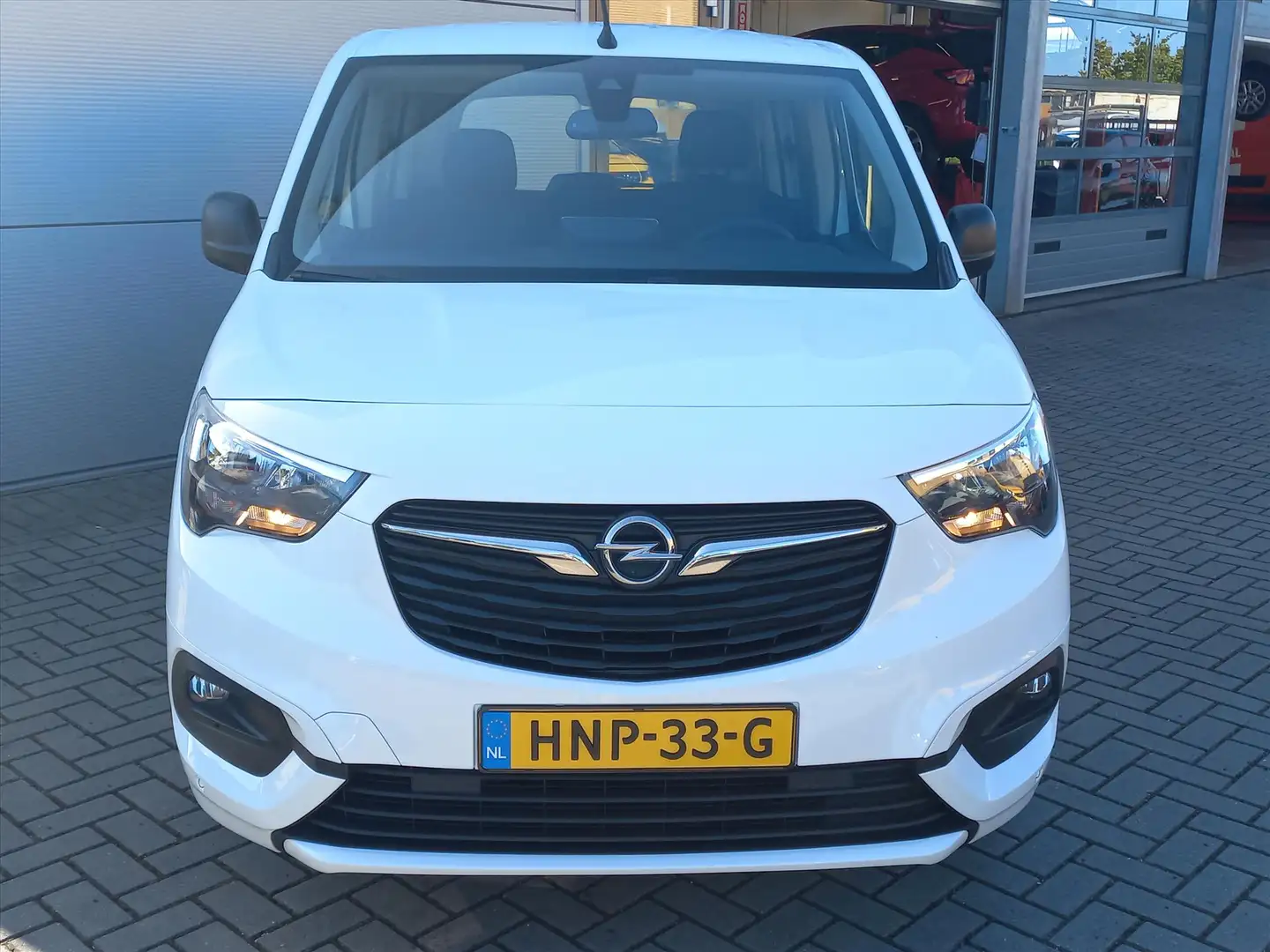 Opel Combo Life 1.2T 110pk Edition | Climate control | Navigatie | Wit - 2
