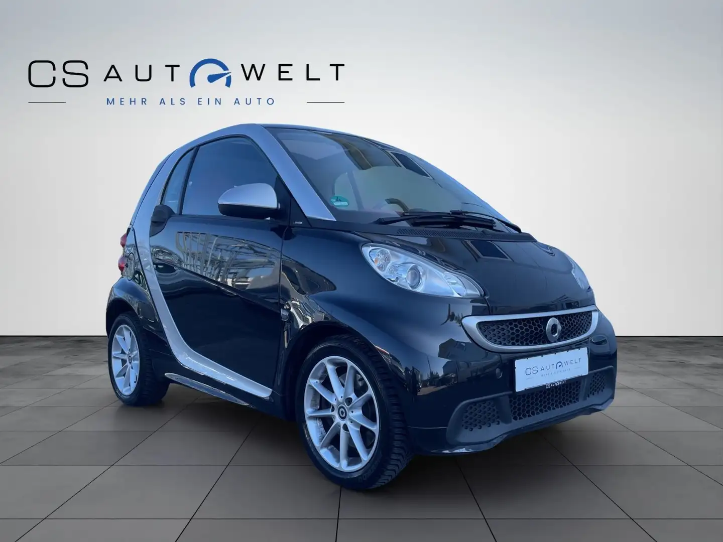 smart forTwo Passion 52 kW KLIMA/8FACH/TÜV 02.28/PANO Schwarz - 2