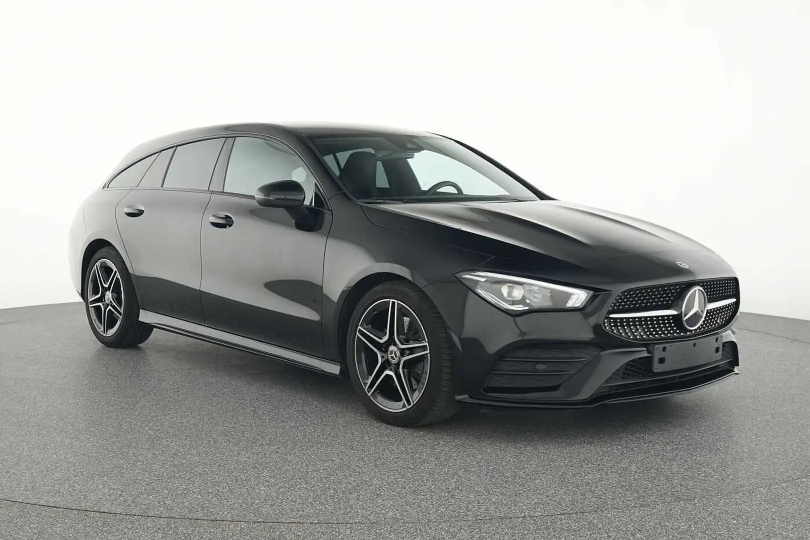 Mercedes-Benz CLA 200 d Shooting Brake AMG Line Zwart - 2