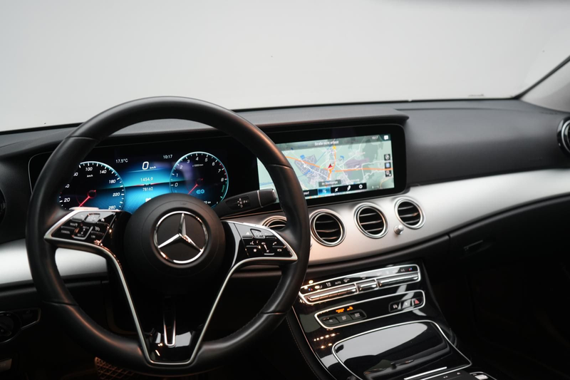 Mercedes-Benz E 300 e T 9G-Tronic Navi/Temp/Kamera/Pano/ — photo 13