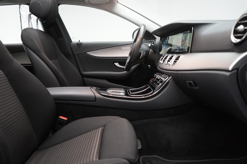 Mercedes-Benz E 300 e T 9G-Tronic Navi/Temp/Kamera/Pano/ — photo 6