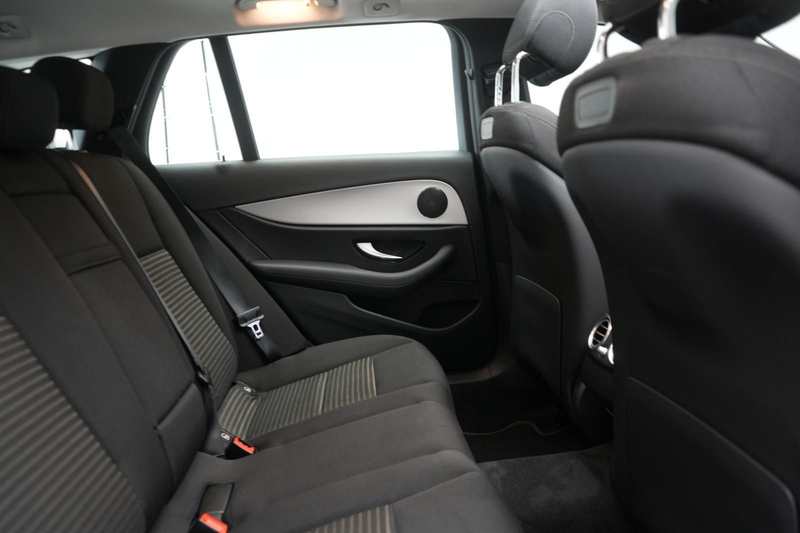Mercedes-Benz E 300 e T 9G-Tronic Navi/Temp/Kamera/Pano/ — photo 8