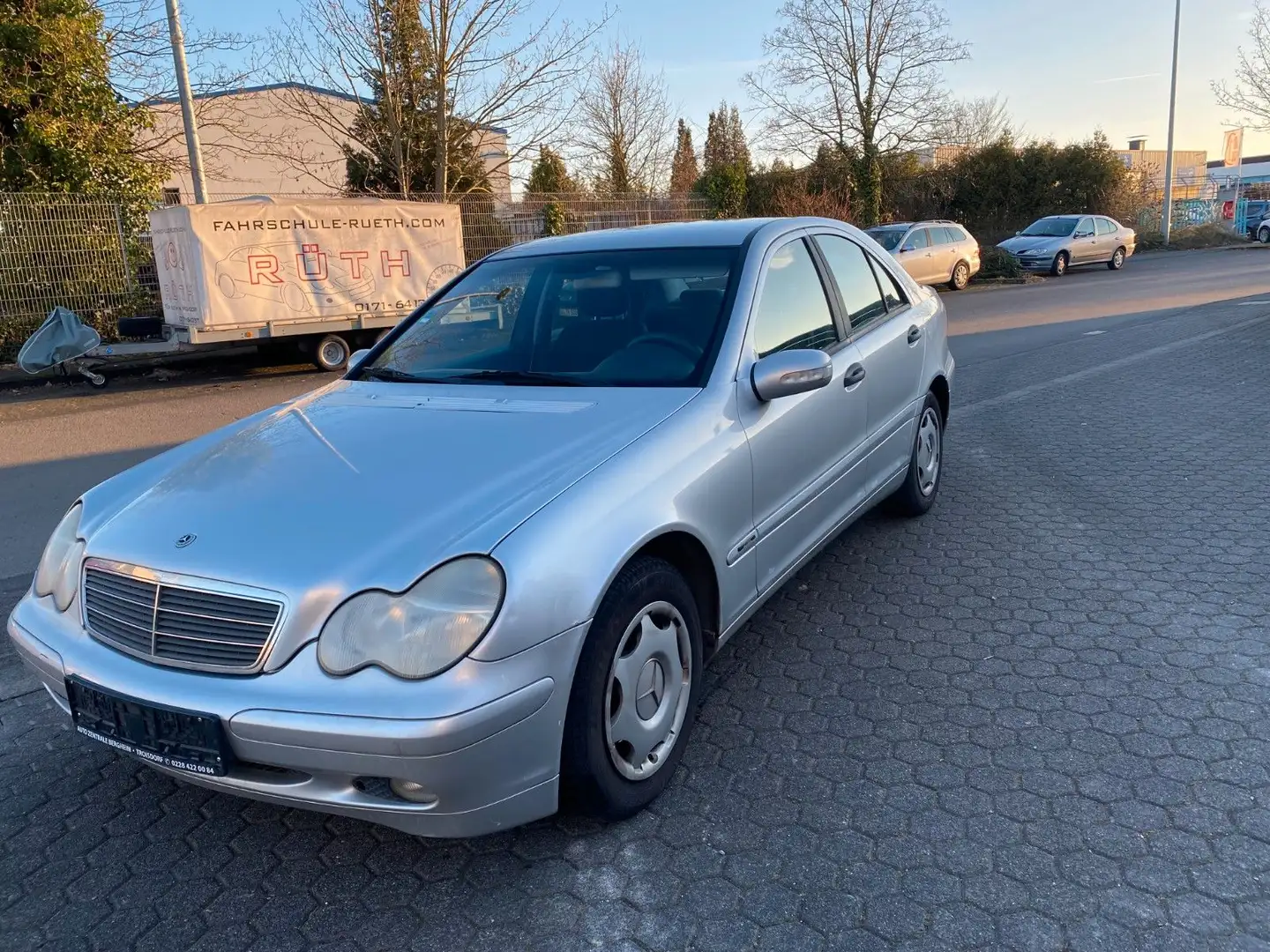 Mercedes-Benz C 180 CLASSIC Argintiu - 2