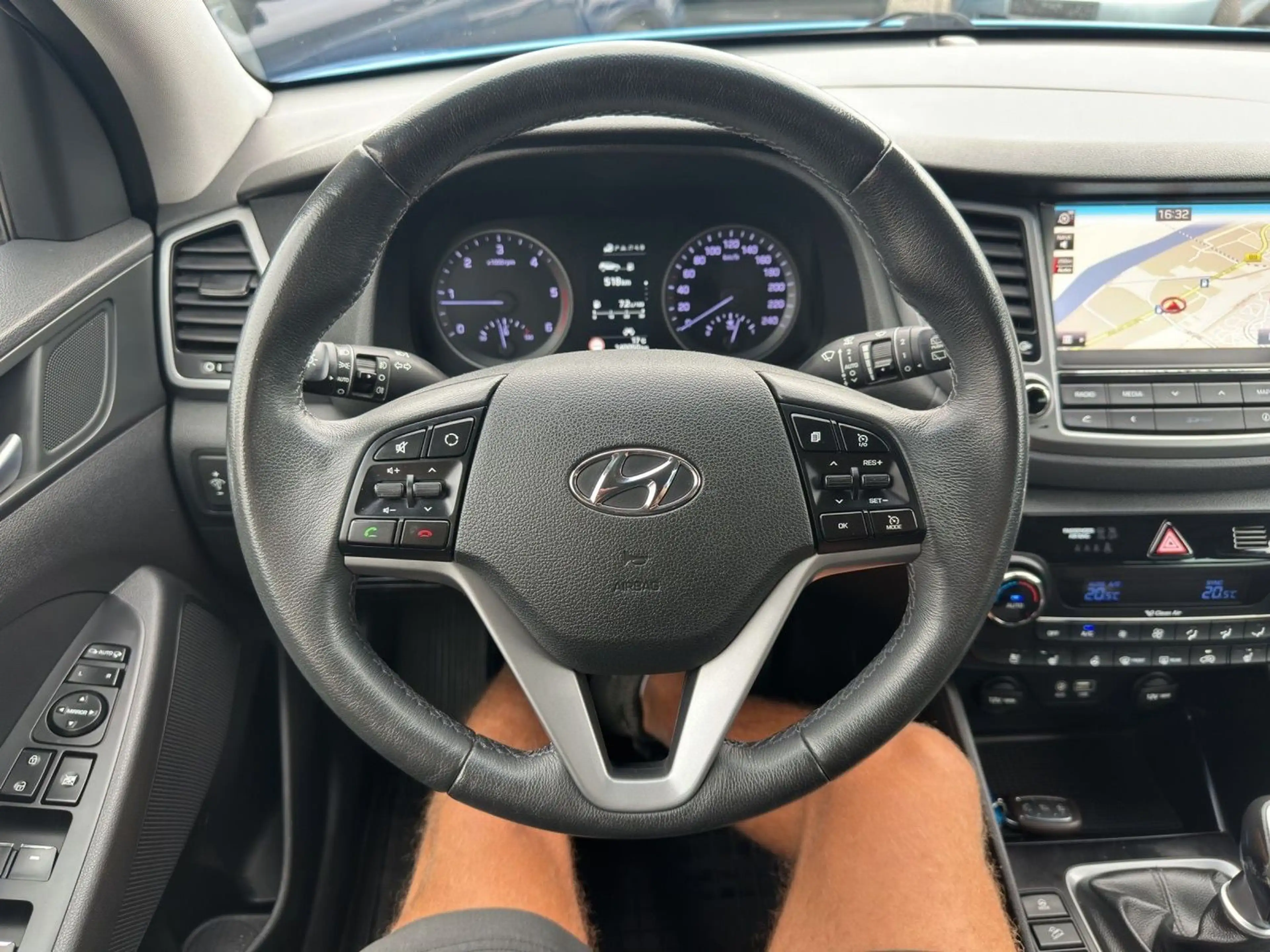 Hyundai TUCSON 4WD  Leder  Navi  Kamera  Pano — photo 13