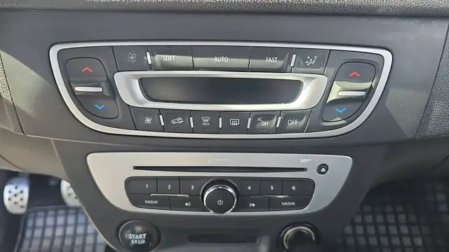 Renault Megane view 13