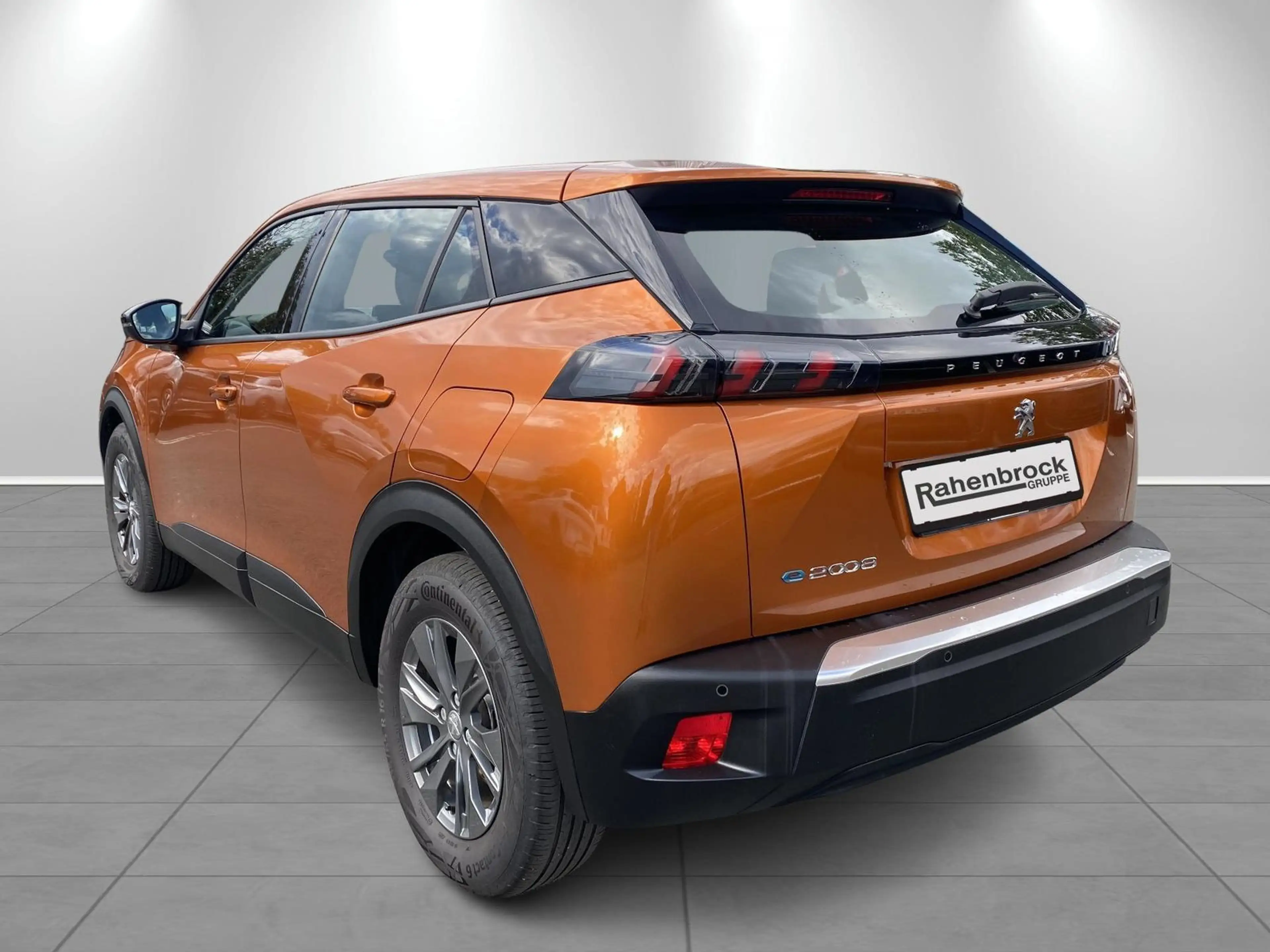 Peugeot e-2008 Elektromotor Active Pack — photo 3
