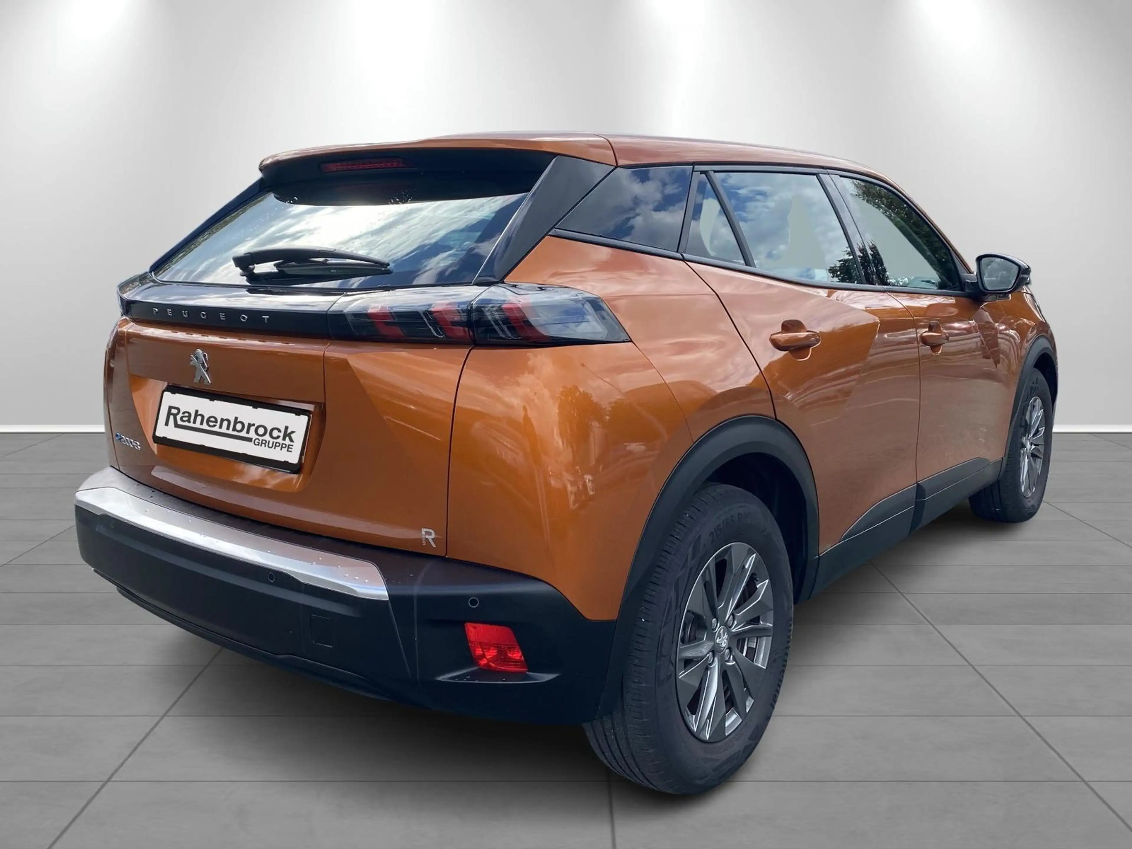 Peugeot e-2008 Elektromotor Active Pack — photo 4