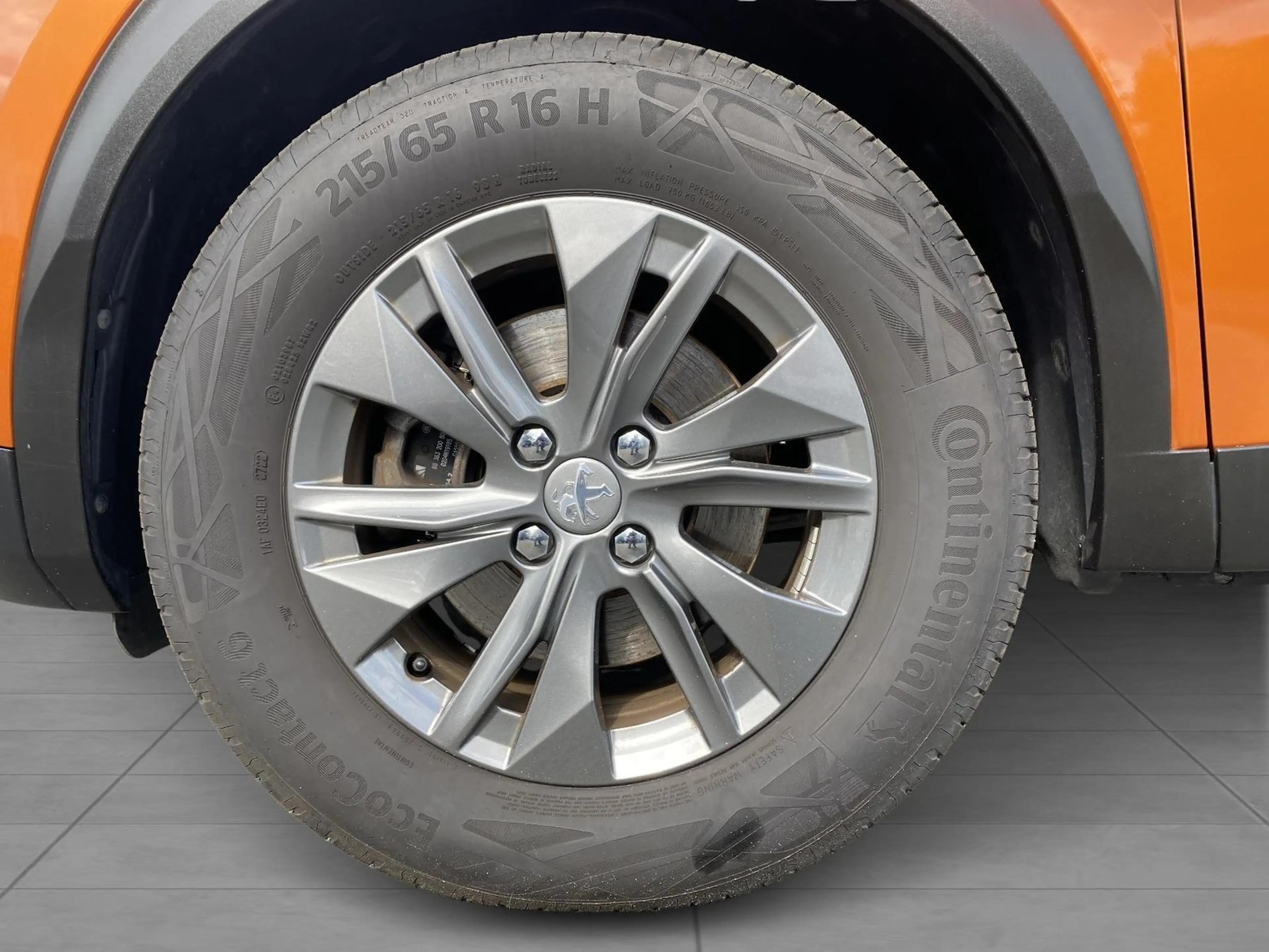 Peugeot e-2008 Elektromotor Active Pack — photo 6