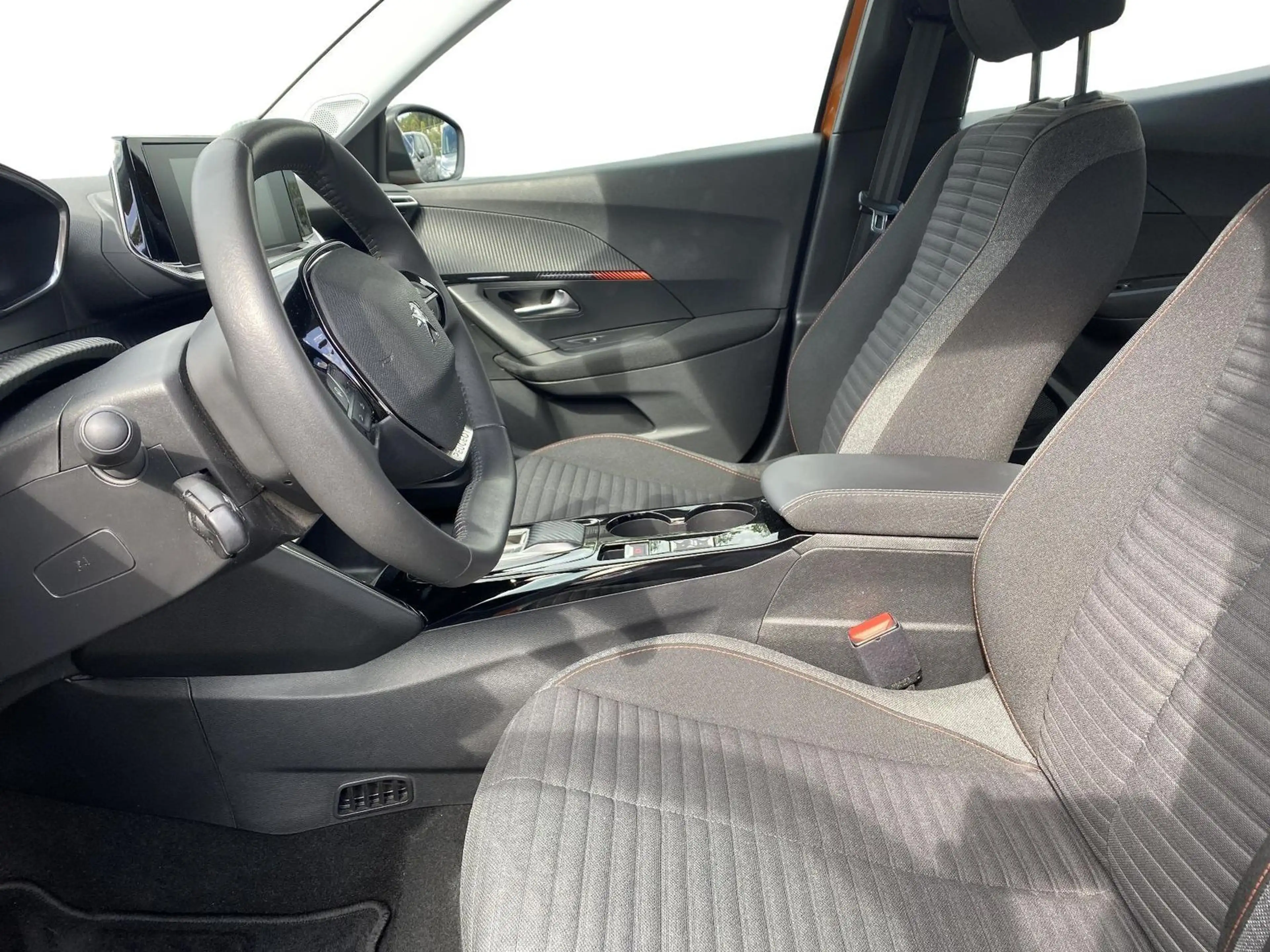 Peugeot e-2008 Elektromotor Active Pack — photo 7