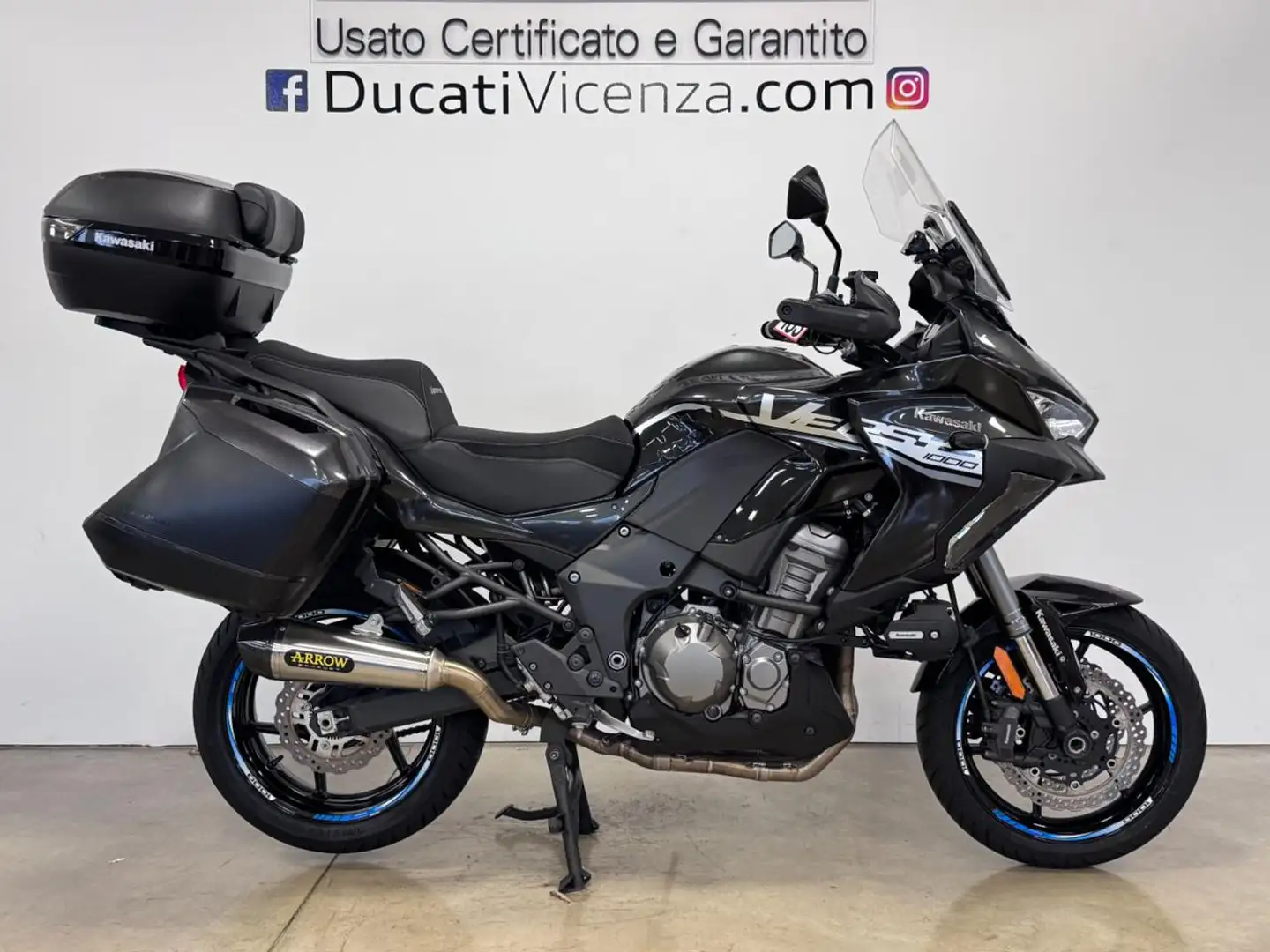 Kawasaki Versys 1000 SE Negro - 1