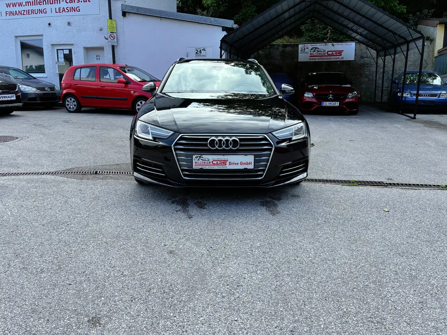 Audi A4 Avant 2,0 TDI Aut Sport Schwarz - 2