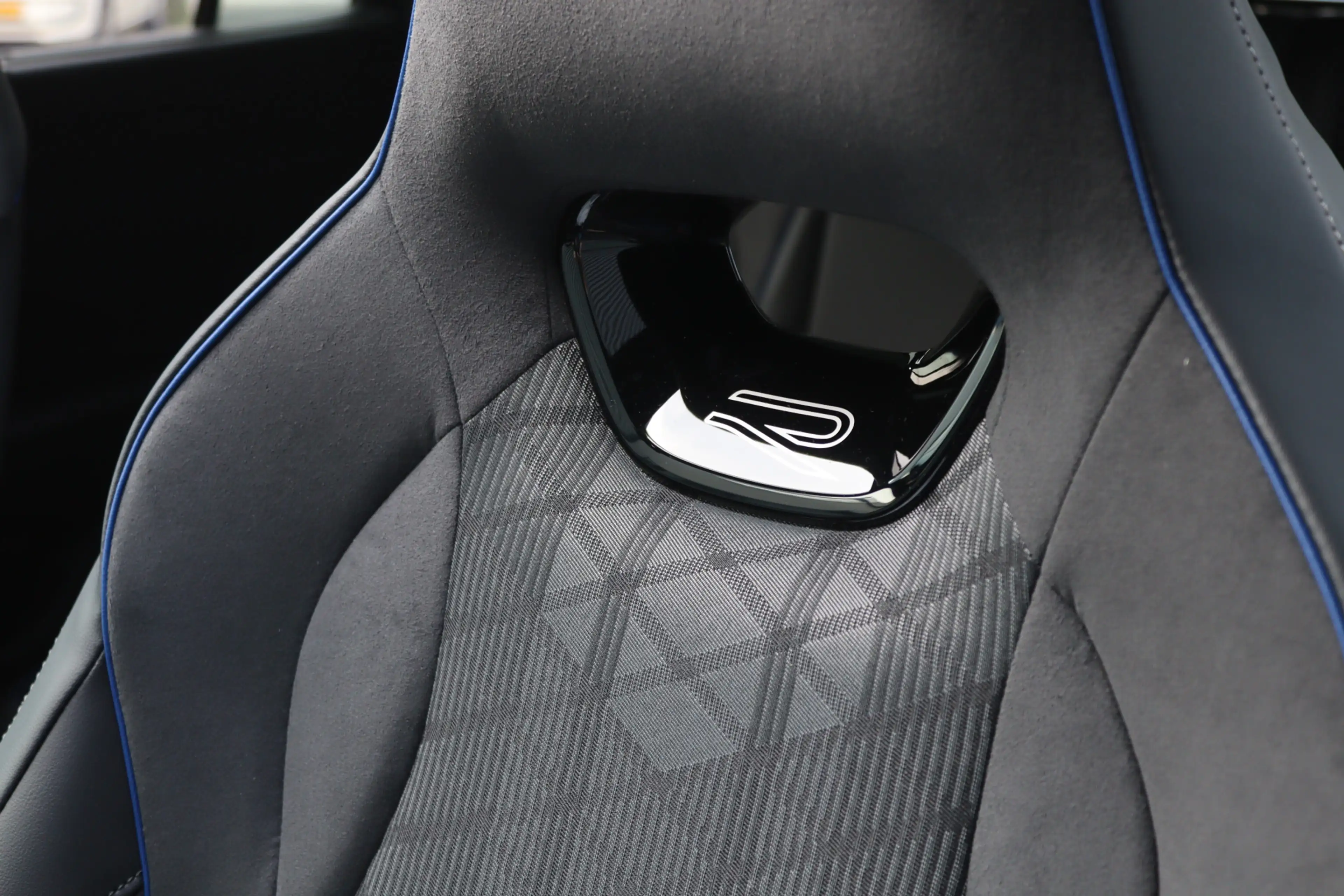 Volkswagen Tayron 1.5 eHybrid 272PK R-Line Black Style IQ.Light/HUD/ — photo 13