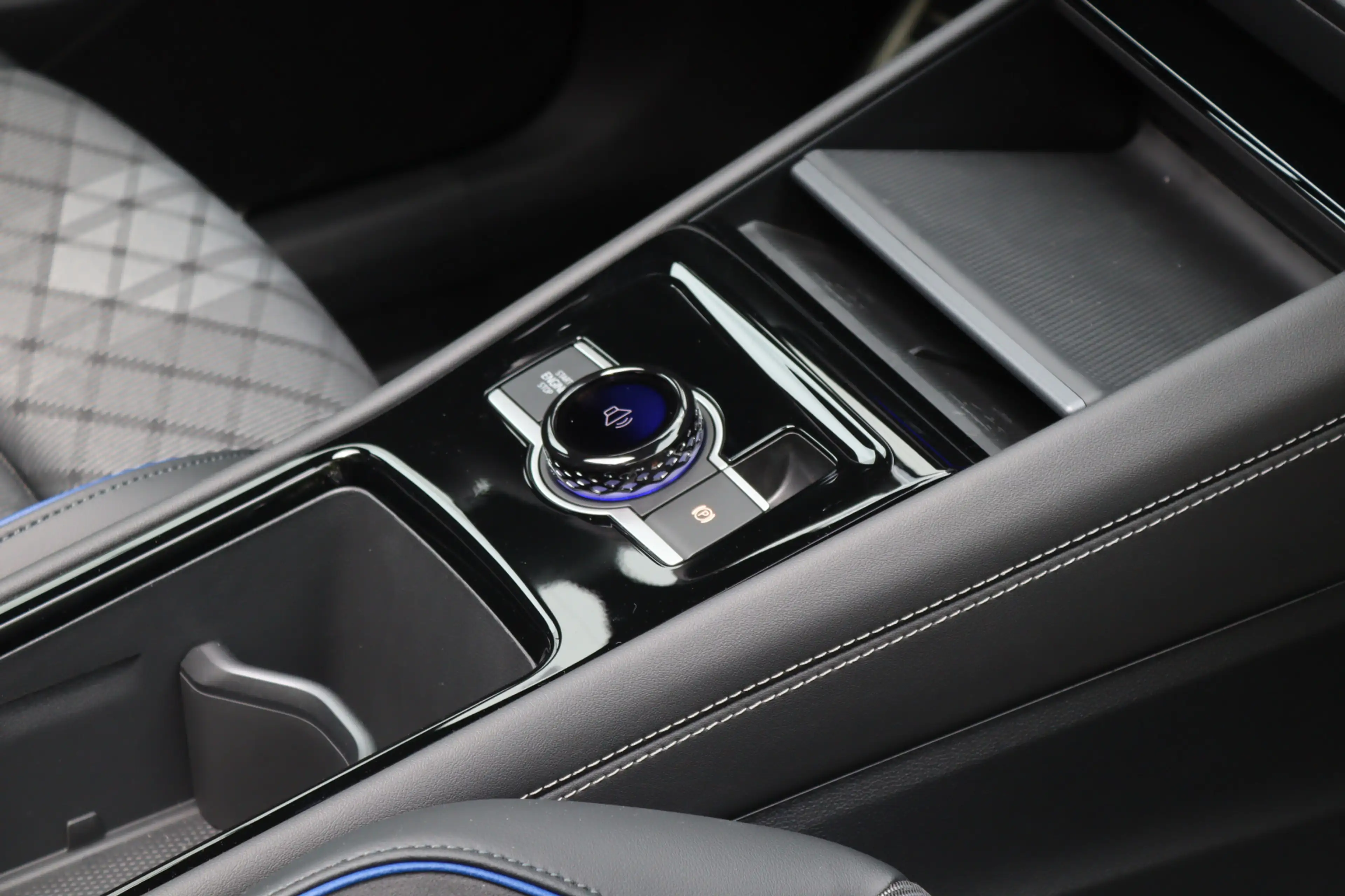 Volkswagen Tayron 1.5 eHybrid 272PK R-Line Black Style IQ.Light/HUD/ — photo 15