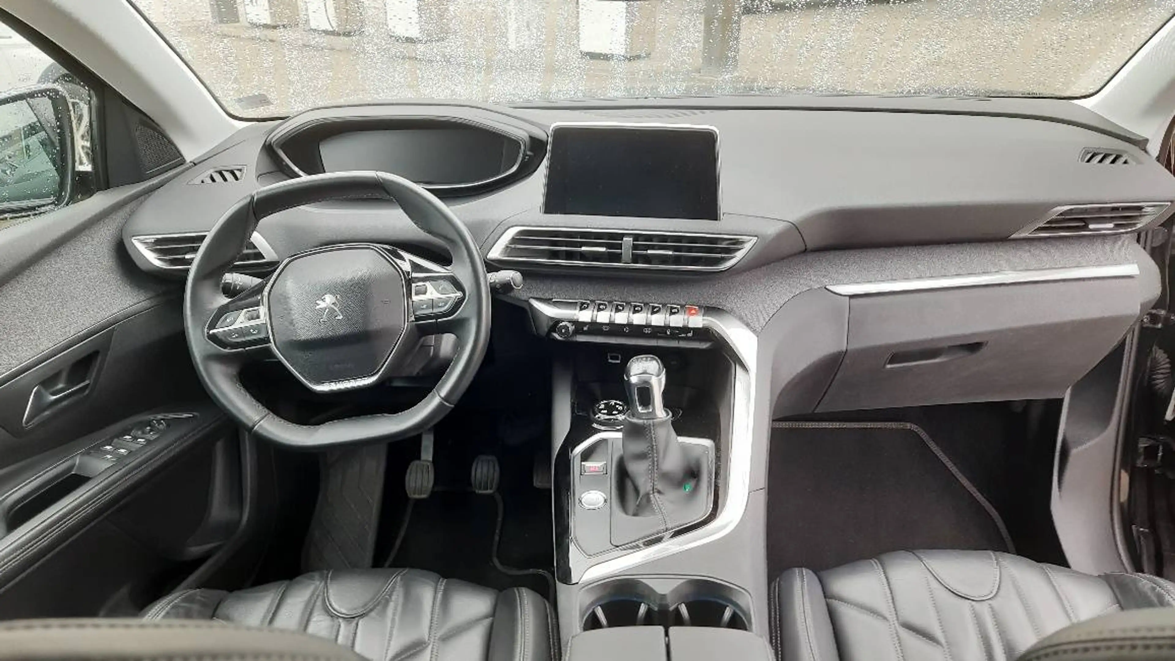 Peugeot 5008 GT-Line HDi150 Kamera vo+hi Leder 7 Sitze Panoramaglasdach Navigation — photo 11
