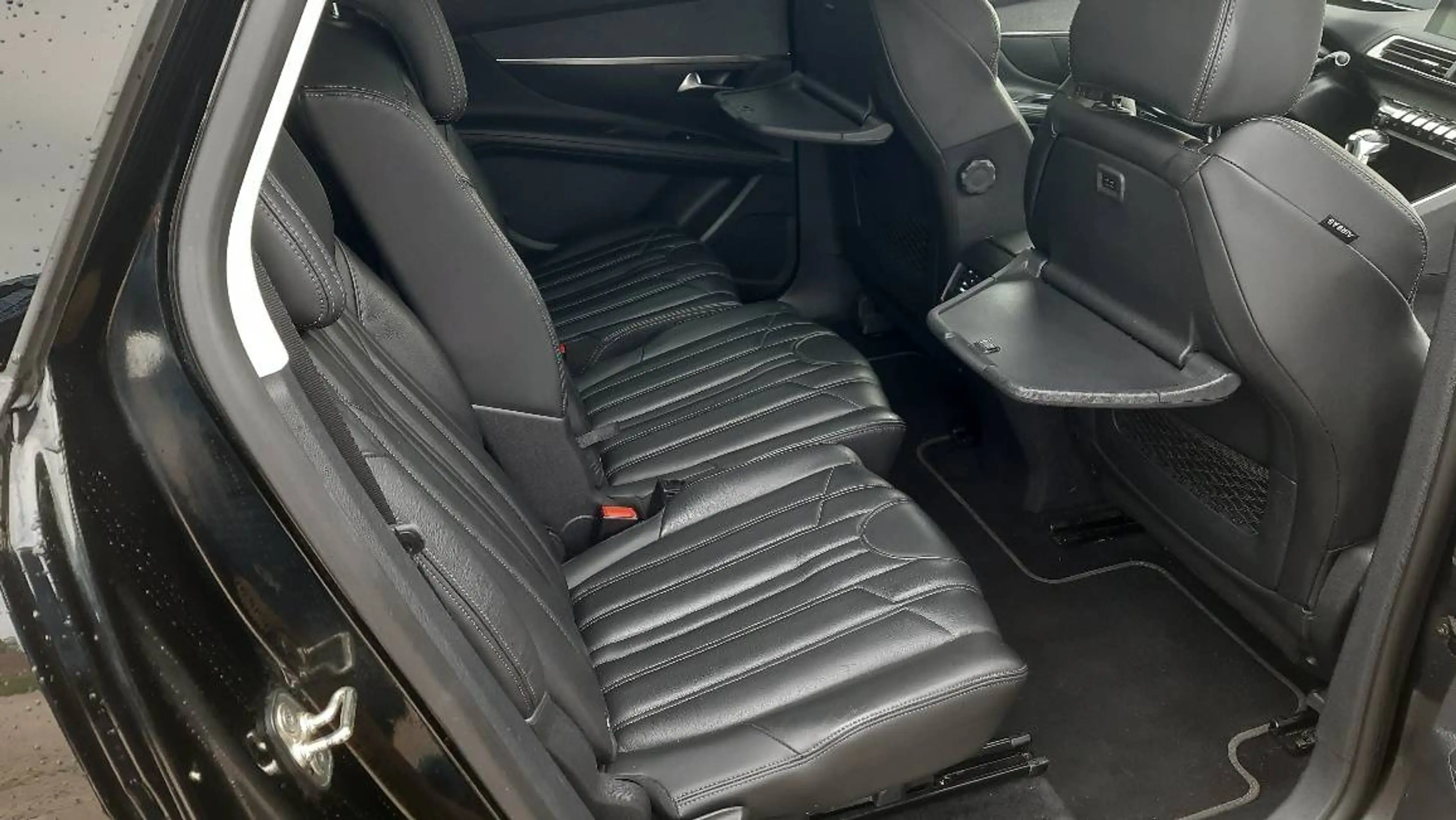 Peugeot 5008 GT-Line HDi150 Kamera vo+hi Leder 7 Sitze Panoramaglasdach Navigation — photo 15
