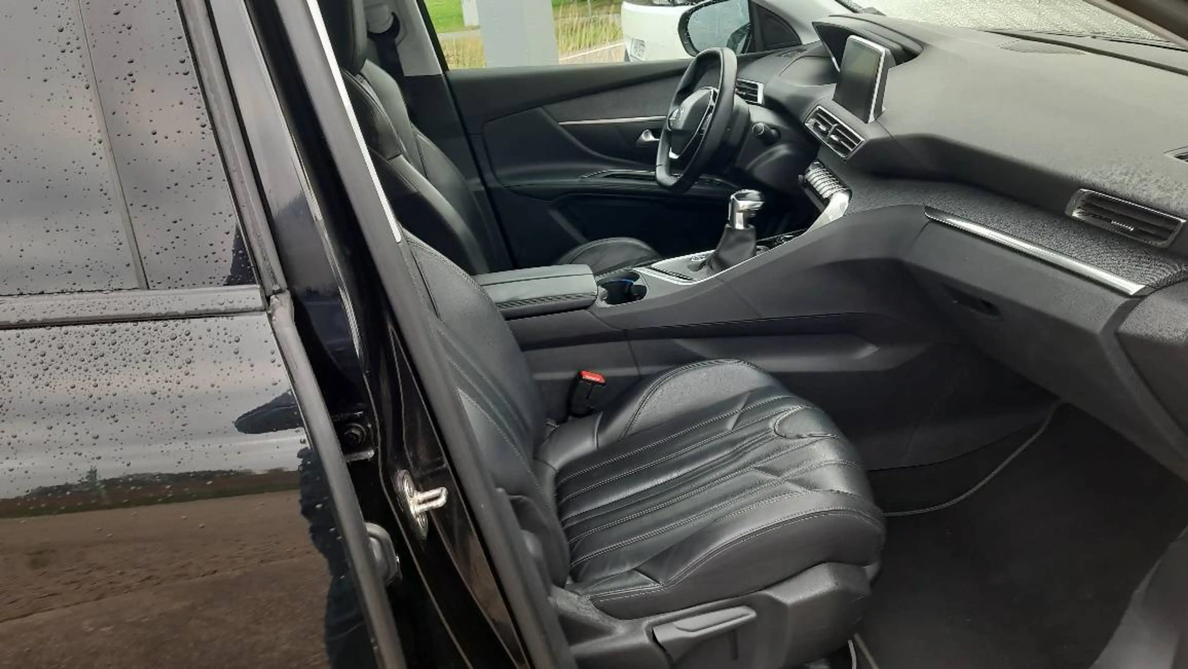 Peugeot 5008 GT-Line HDi150 Kamera vo+hi Leder 7 Sitze Panoramaglasdach Navigation — photo 13