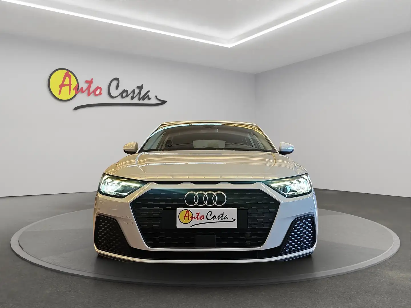 Audi A1 Sportback 30 1.0 tfsi Admired 110cv UFFICIALE AUDI Bianco - 2