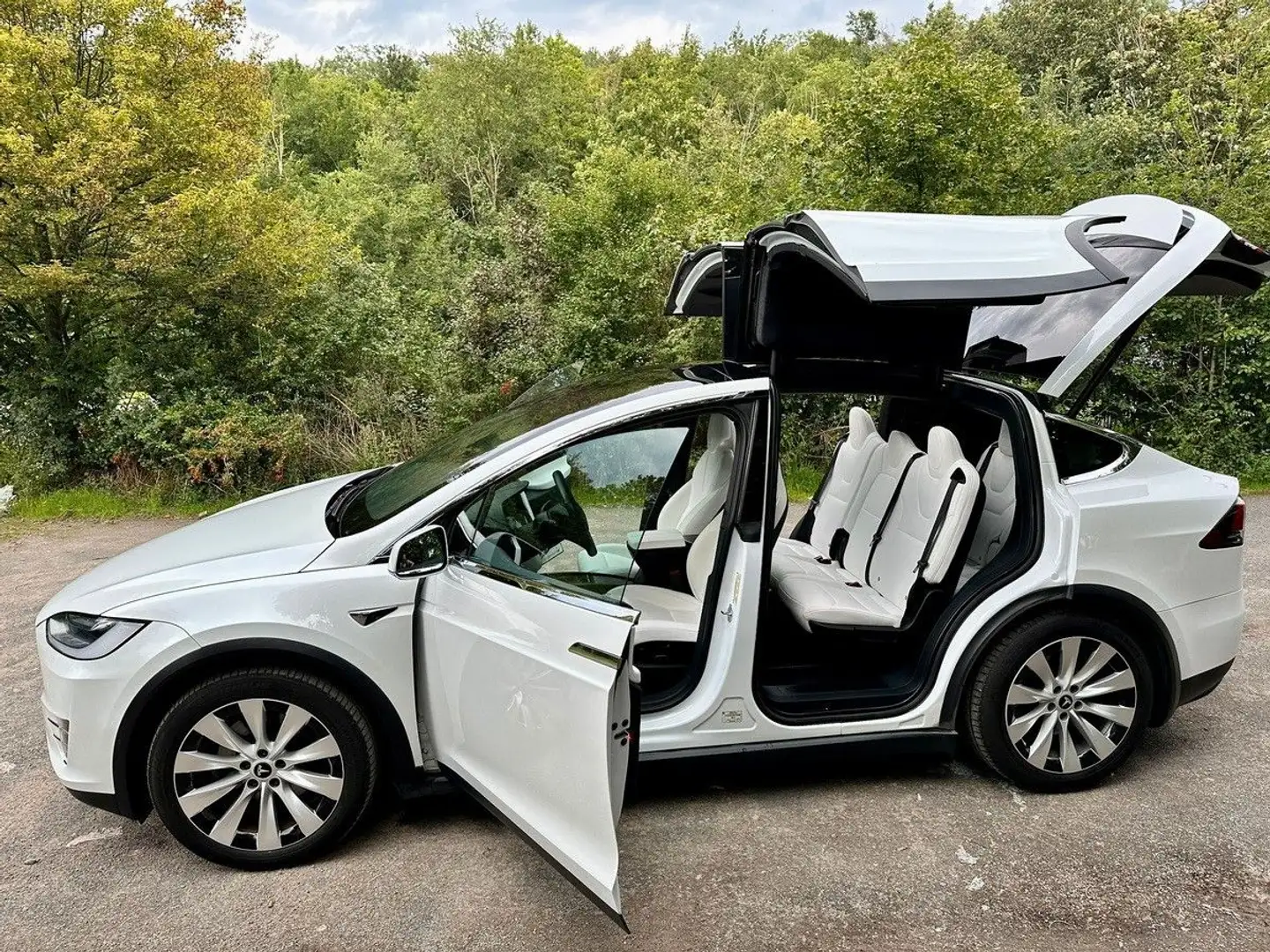 Tesla Model X Long Range Premium-UpgradepaketAutopilot Белый - 2