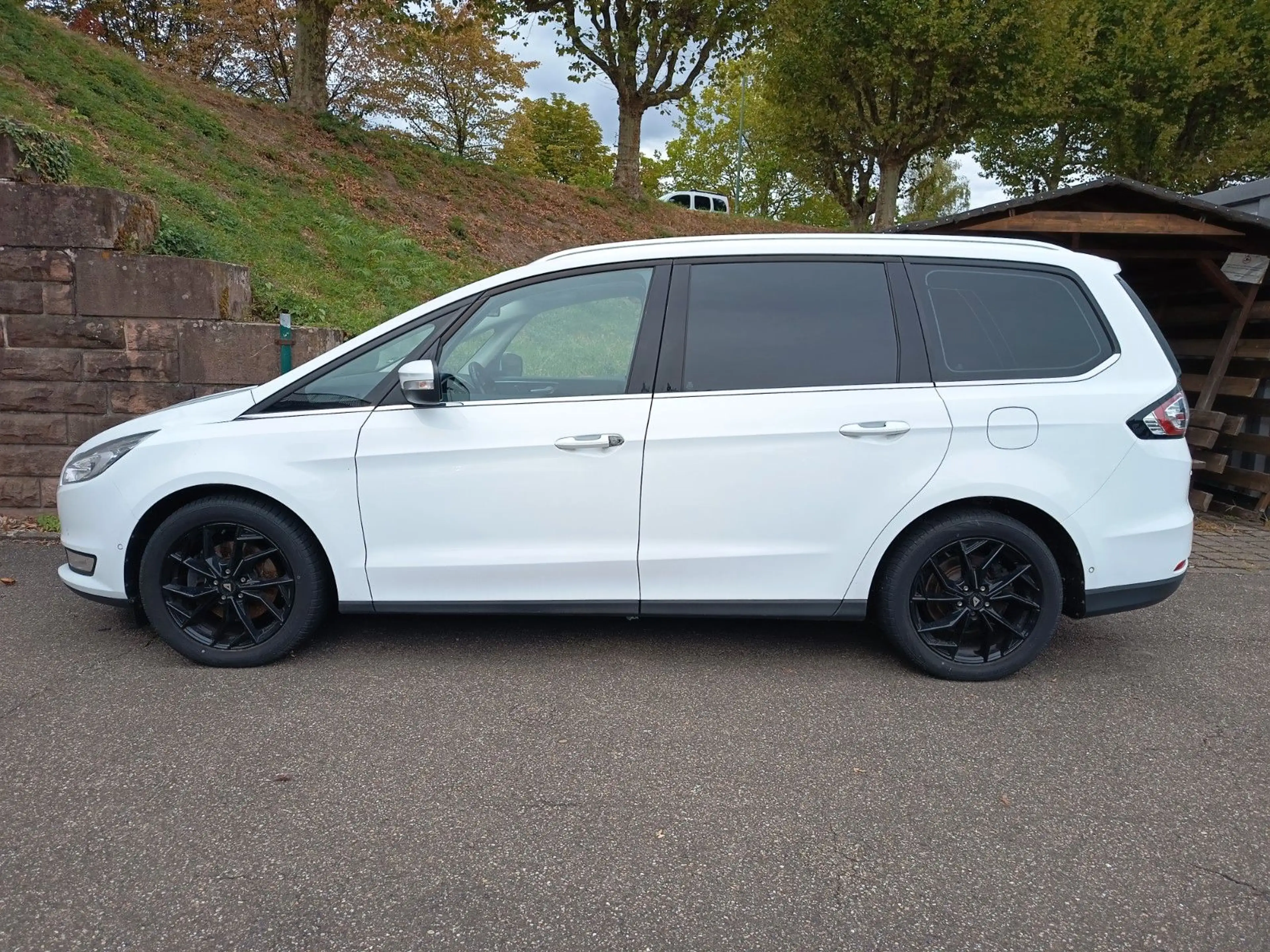 Ford Galaxy Titanium  Design-Paket — photo 3