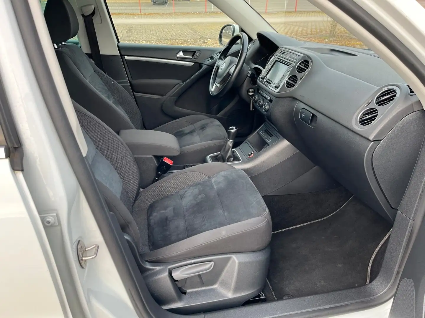 Volkswagen Tiguan Tiguan+1.4+TSI+BlueMotion+TechnologyLife Weiß - 2